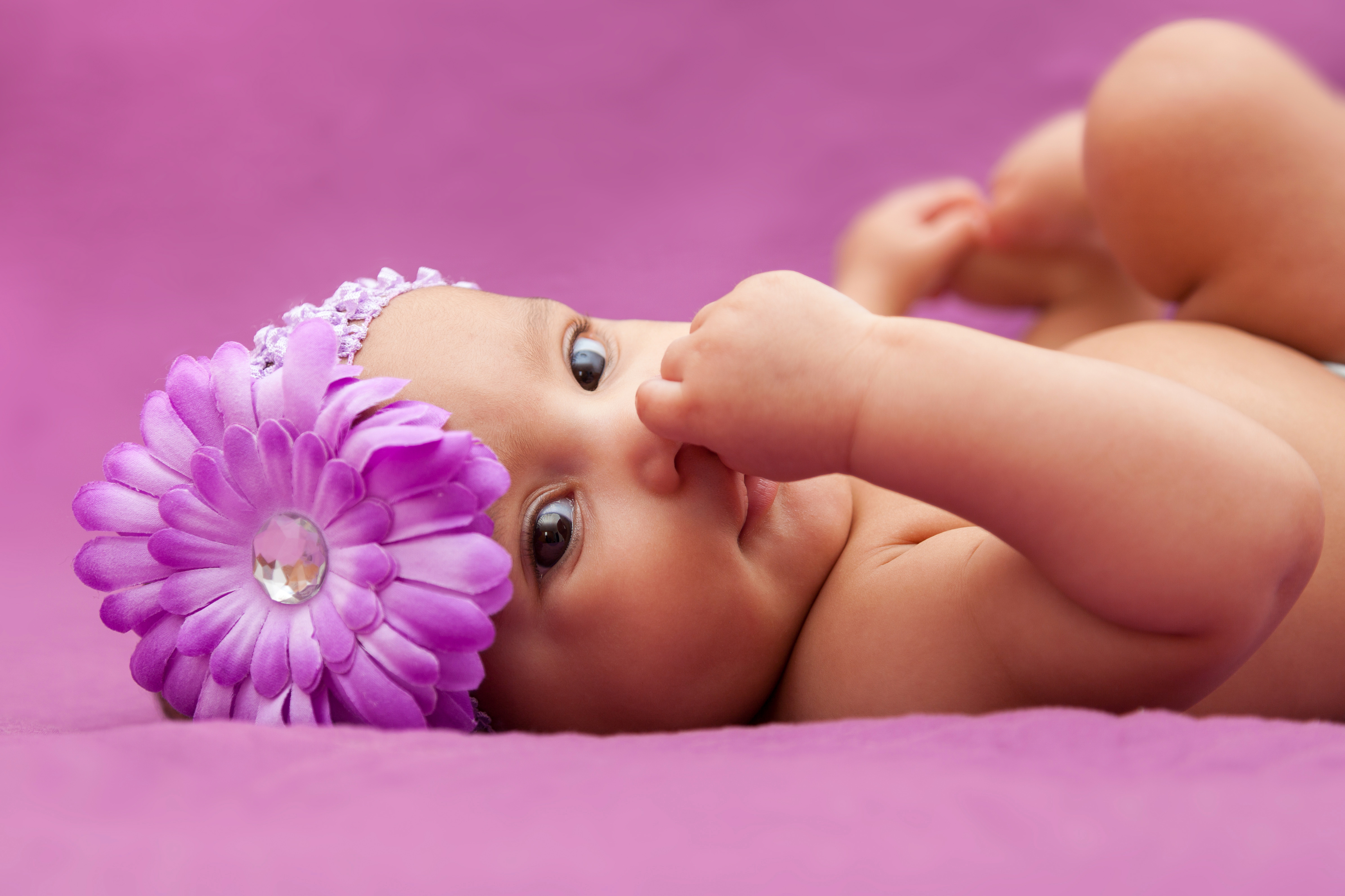 Download mobile wallpaper Flower, Hat, Cute, Photography, Baby for free.