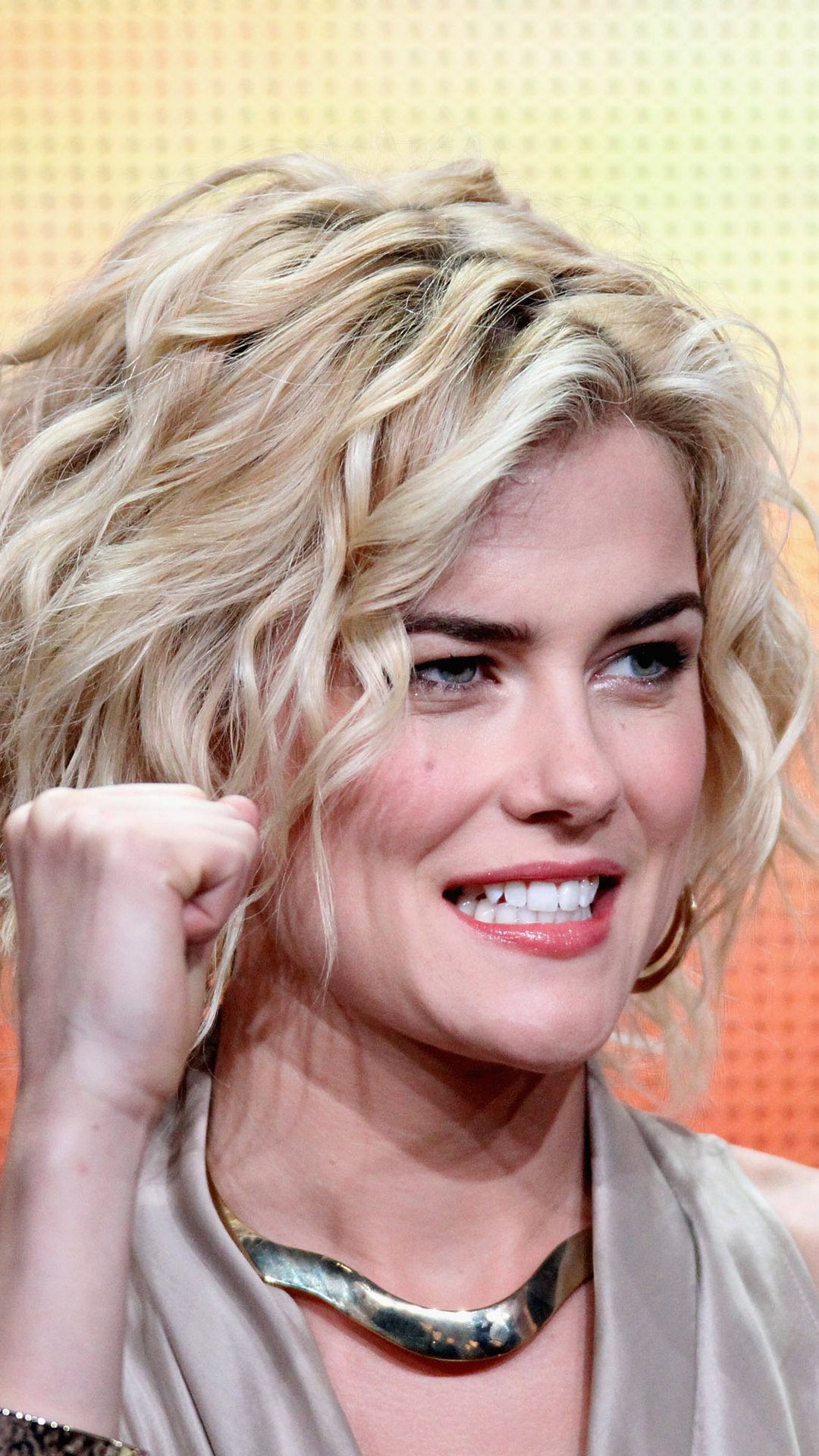 Download mobile wallpaper Blonde, American, Celebrity, Short Hair, Actress, Rachael Taylor for free.