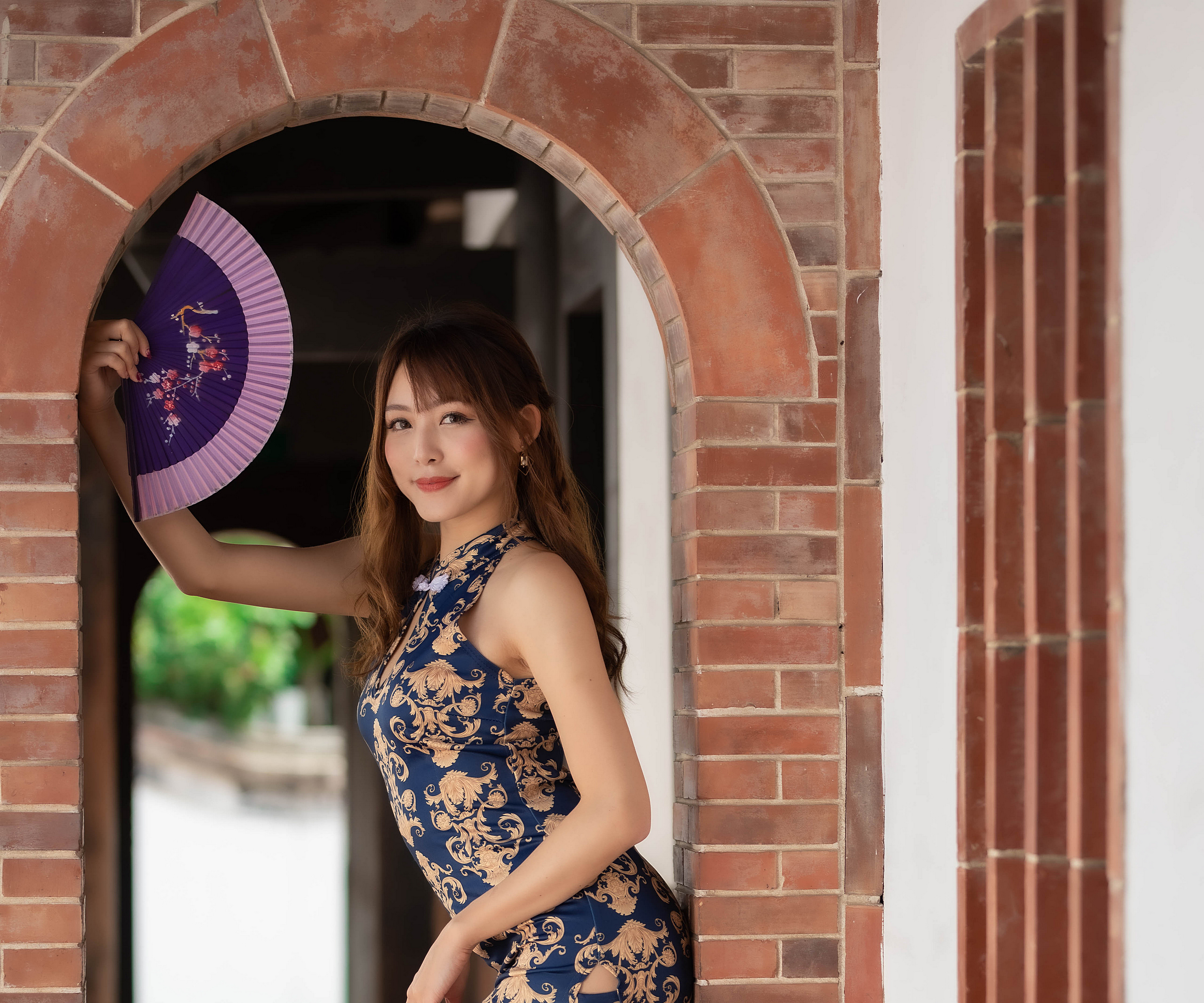 Free download wallpaper Dress, Brunette, Model, Fan, Women, Asian on your PC desktop