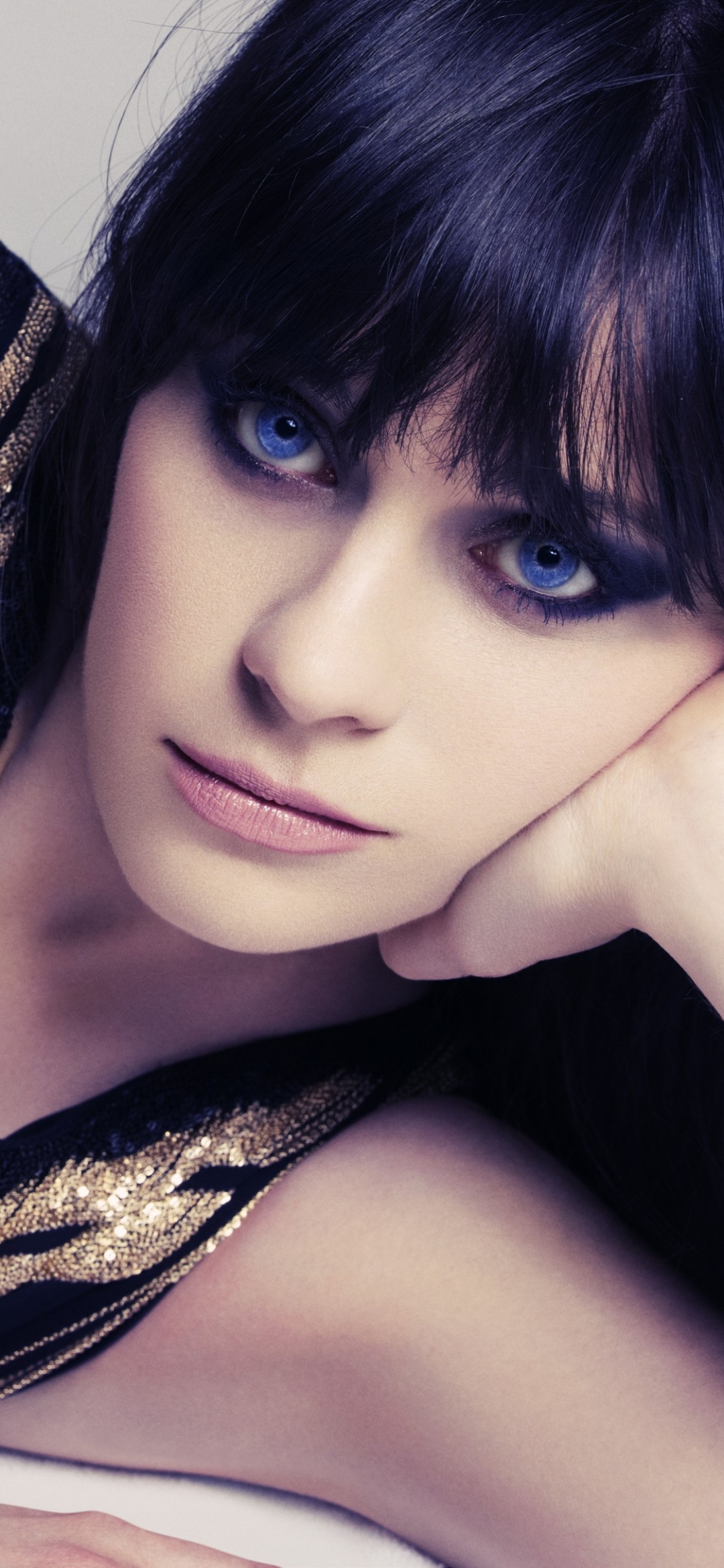 Download mobile wallpaper Blue Eyes, American, Celebrity, Actress, Zooey Deschanel for free.