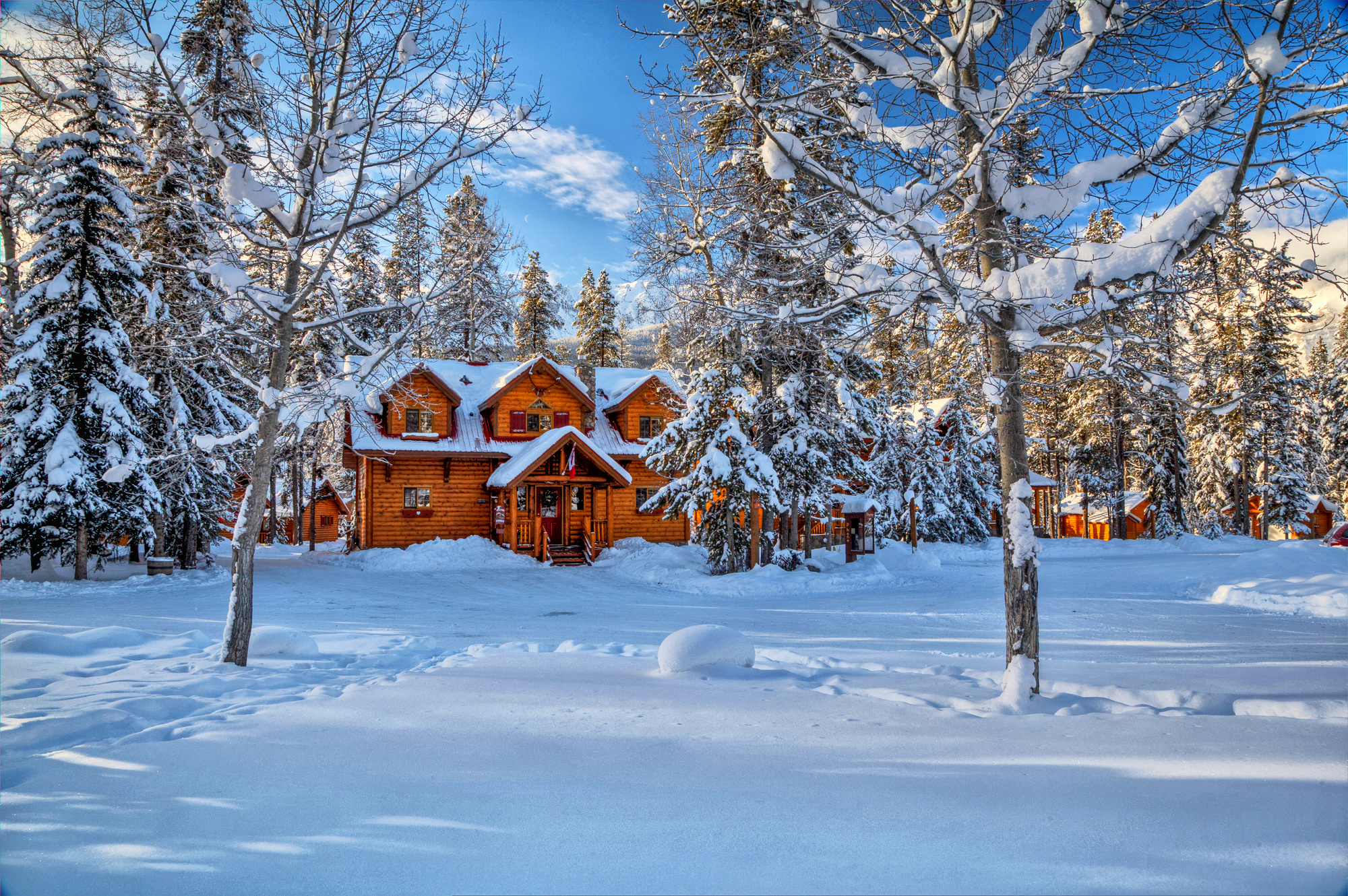 無料モバイル壁紙冬, 家, 木, 雪, カナダ, 写真撮影, キャビン, 分野をダウンロードします。