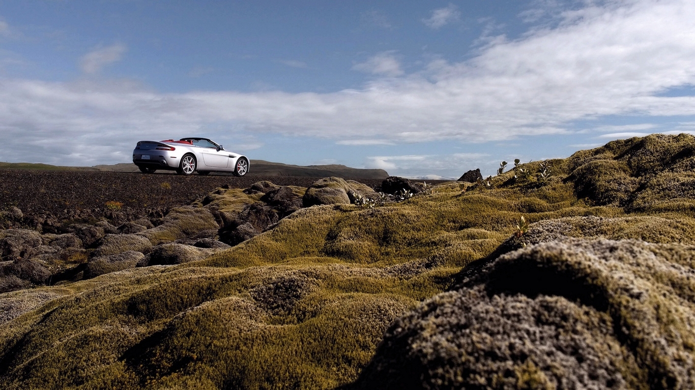 Laden Sie Aston Martin Vantage Roadster HD-Desktop-Hintergründe herunter