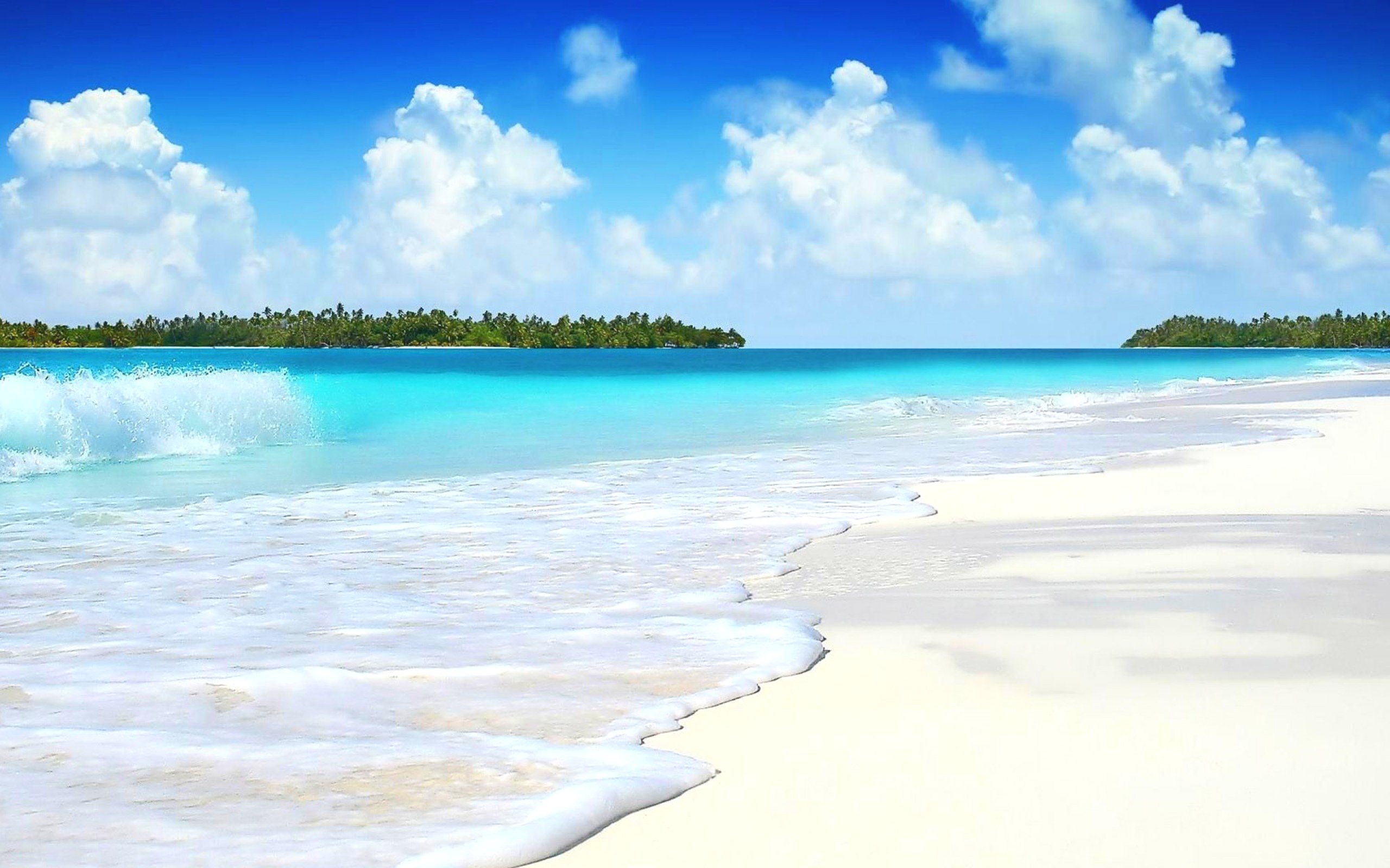 Скачать картинку Море, Пляж, Океан, Остров, Тропический, Облако, Мальдивы, Бирюзовый, Земля/природа в телефон бесплатно.