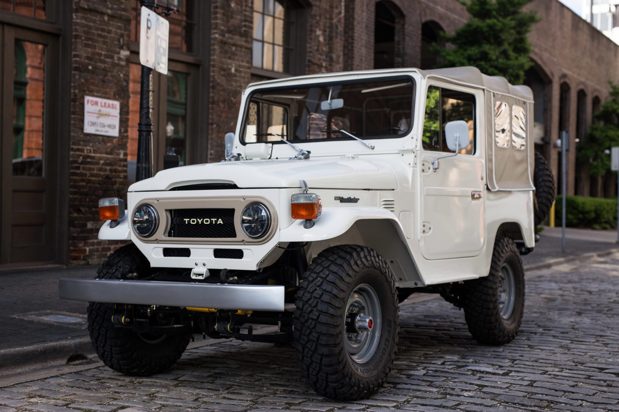 Download mobile wallpaper Toyota, Car, Off Road, Old Car, Toyota Land Cruiser Fj40, Vehicles, White Car for free.