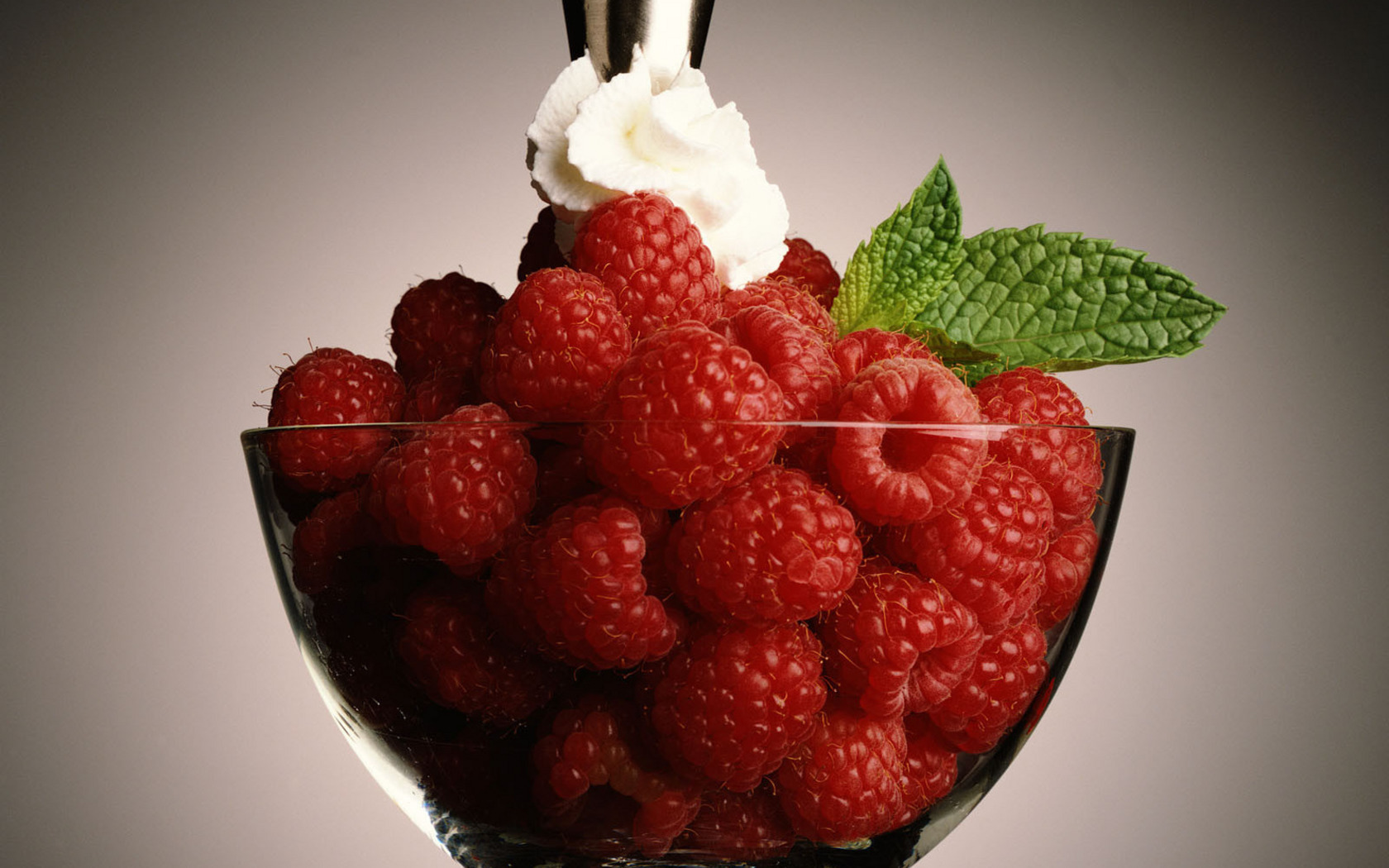 Download mobile wallpaper Food, Raspberry for free.