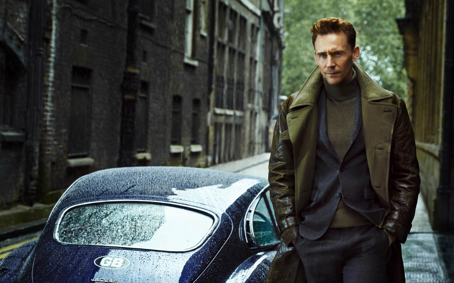 Laden Sie das Schauspieler, Berühmtheiten, Tom Hiddleston-Bild kostenlos auf Ihren PC-Desktop herunter