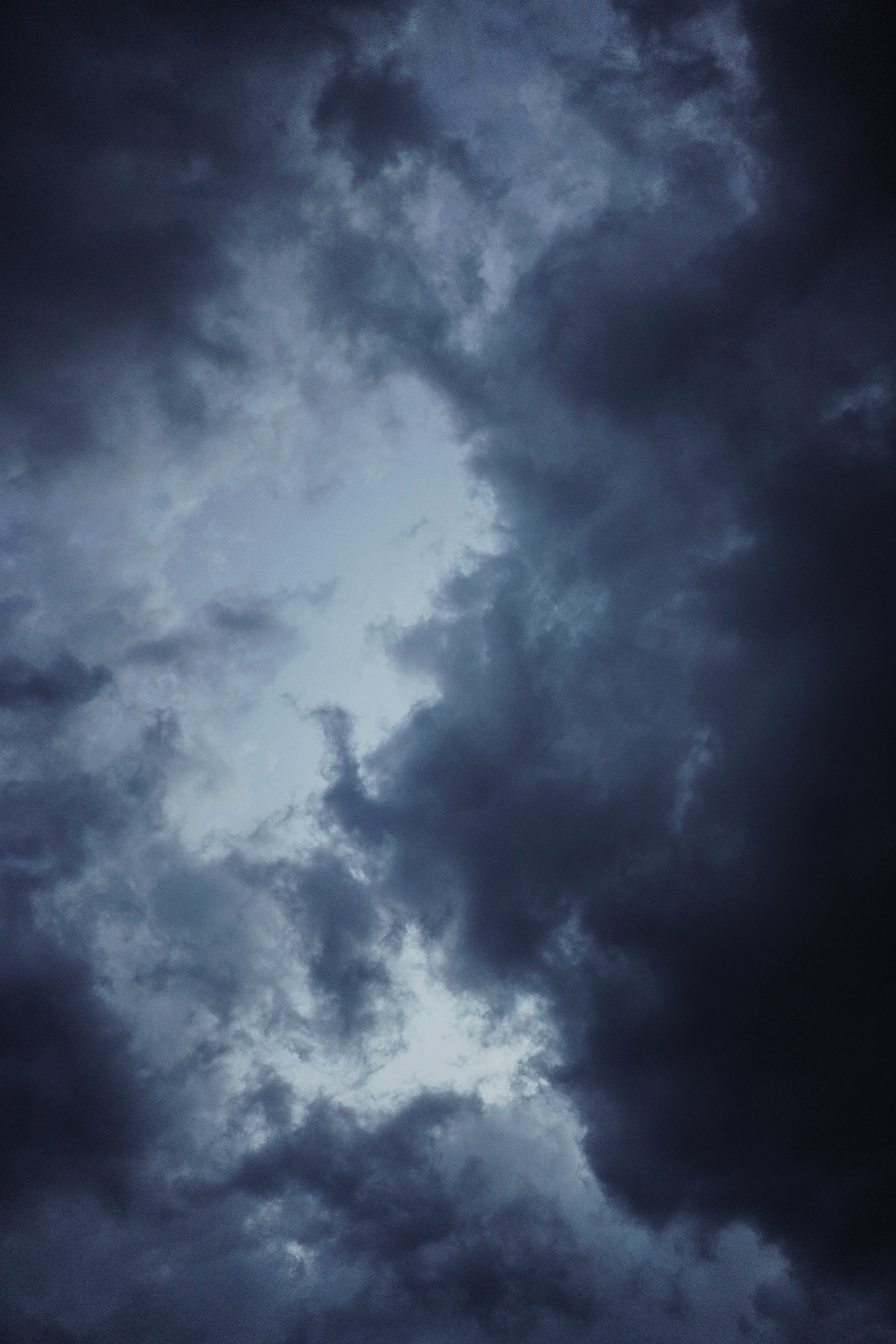 Download mobile wallpaper Clouds, Overcast, Nature, Mainly Cloudy, Sky, Storm for free.