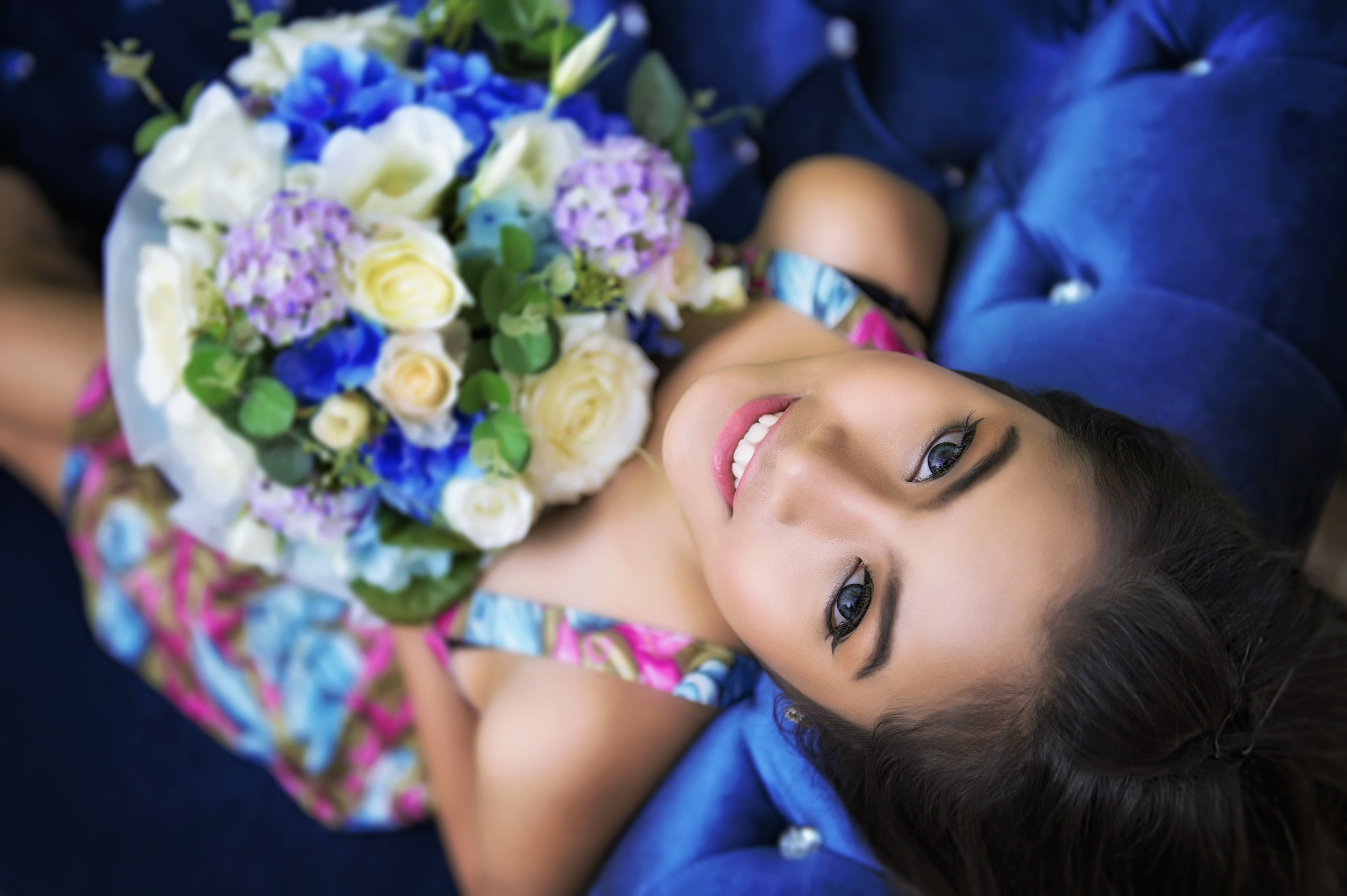 Download background bouquet, women, asian, flower, model, smile, thai