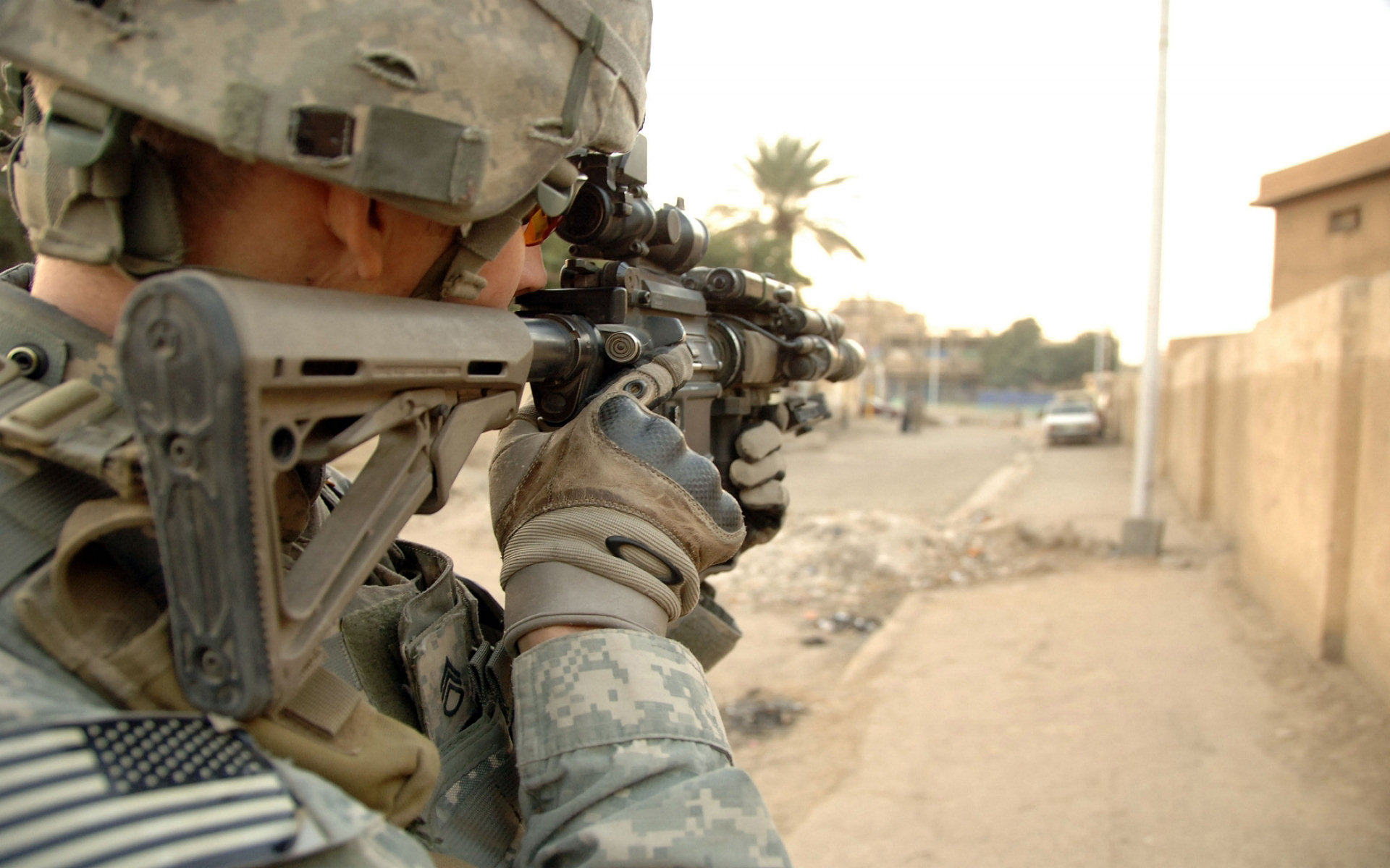 Download mobile wallpaper Soldier, Military, Gun, Weapon for free.