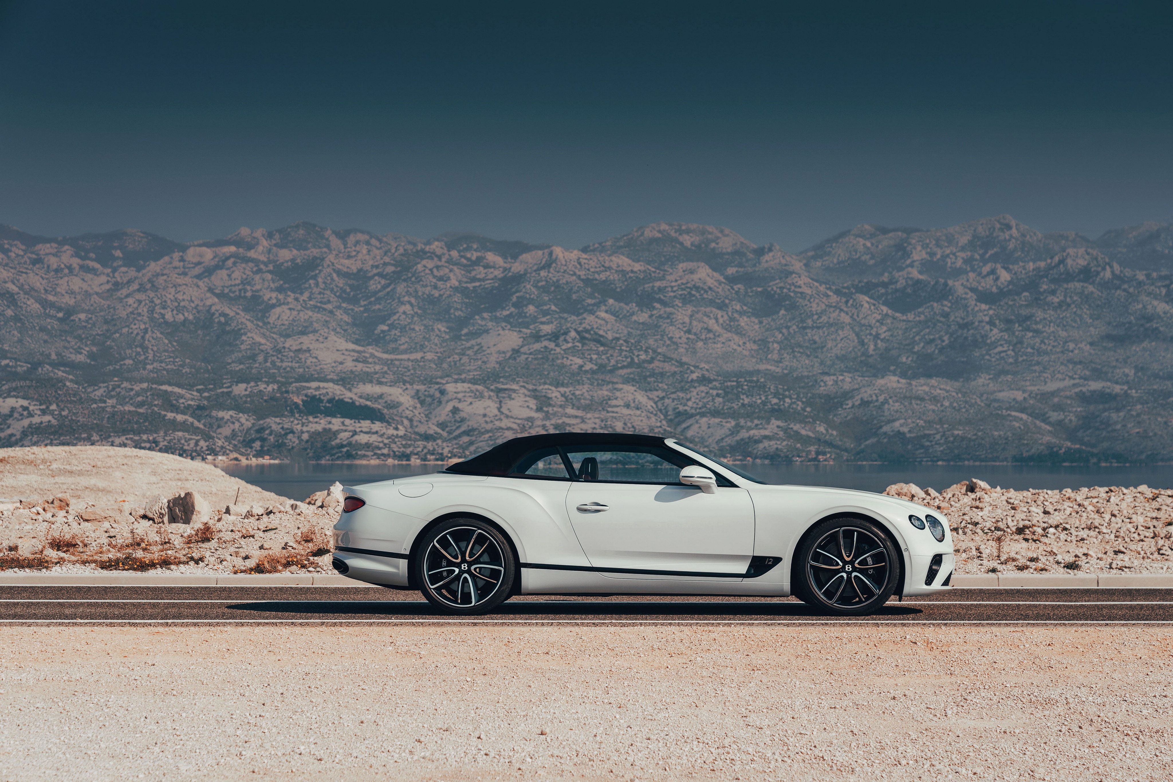 Die besten Bentley Continental Gt Cabrio-Hintergründe für den Telefonbildschirm