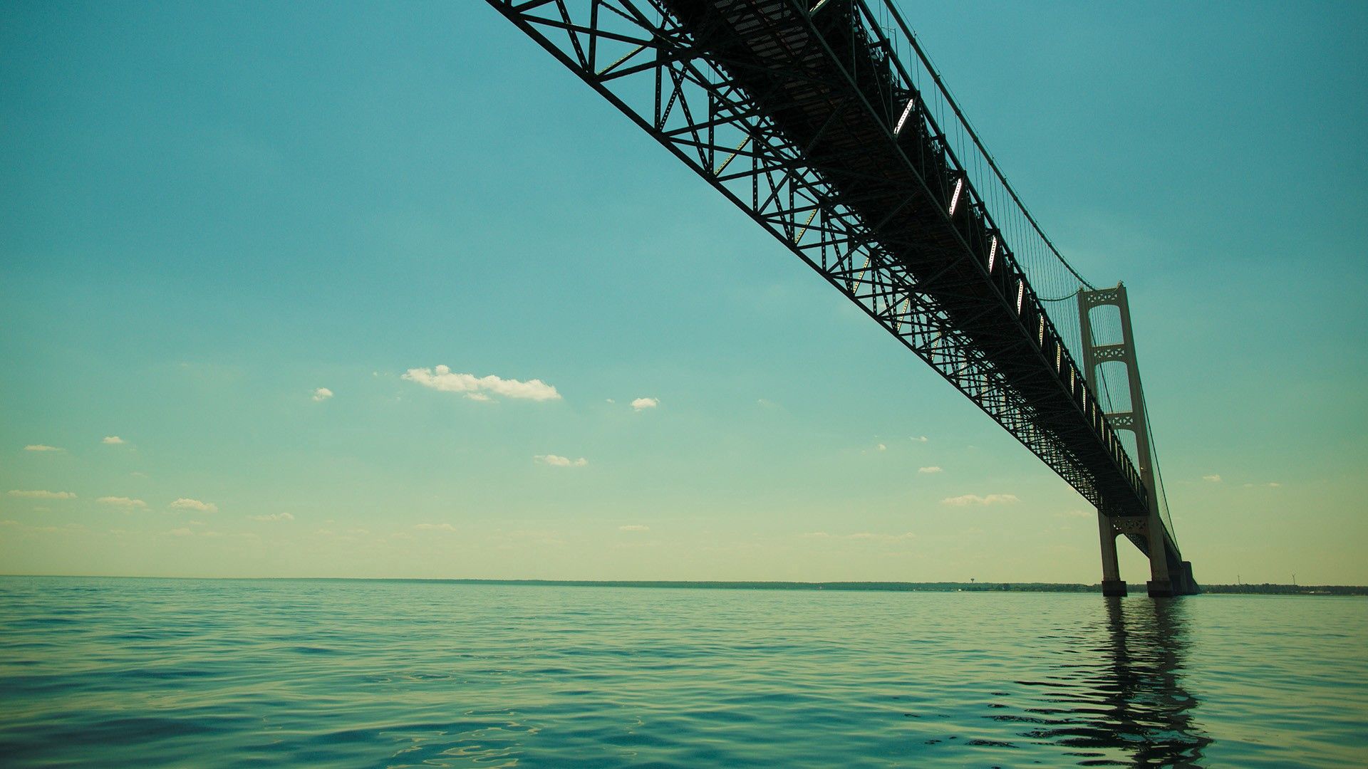 Скачать обои бесплатно Мост, Свет, Города, Вода, Небо, Море картинка на рабочий стол ПК