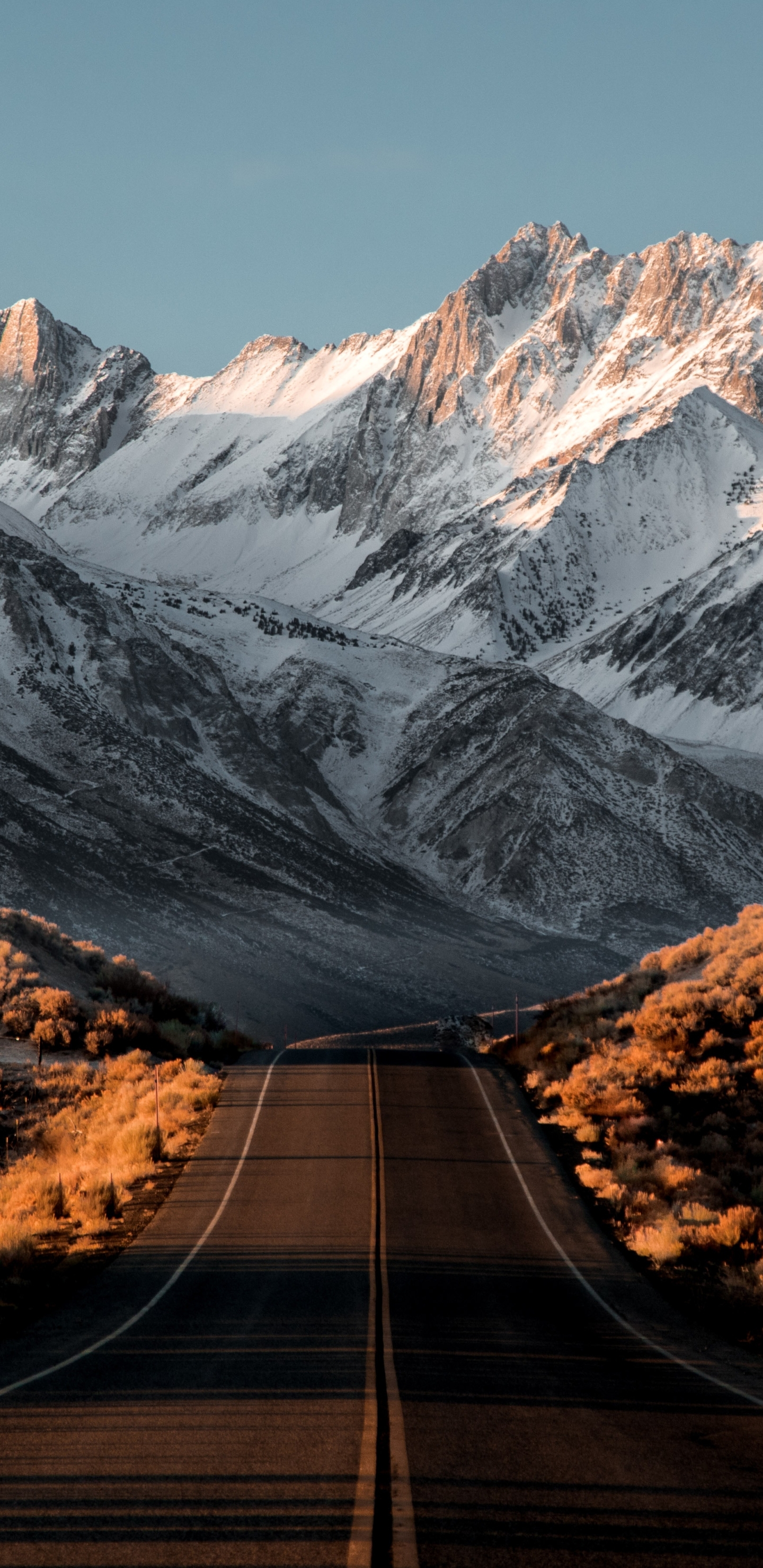 Téléchargez des papiers peints mobile Montagne, Route, Sierra Nevada, Construction Humaine, La Nature, Neiger gratuitement.