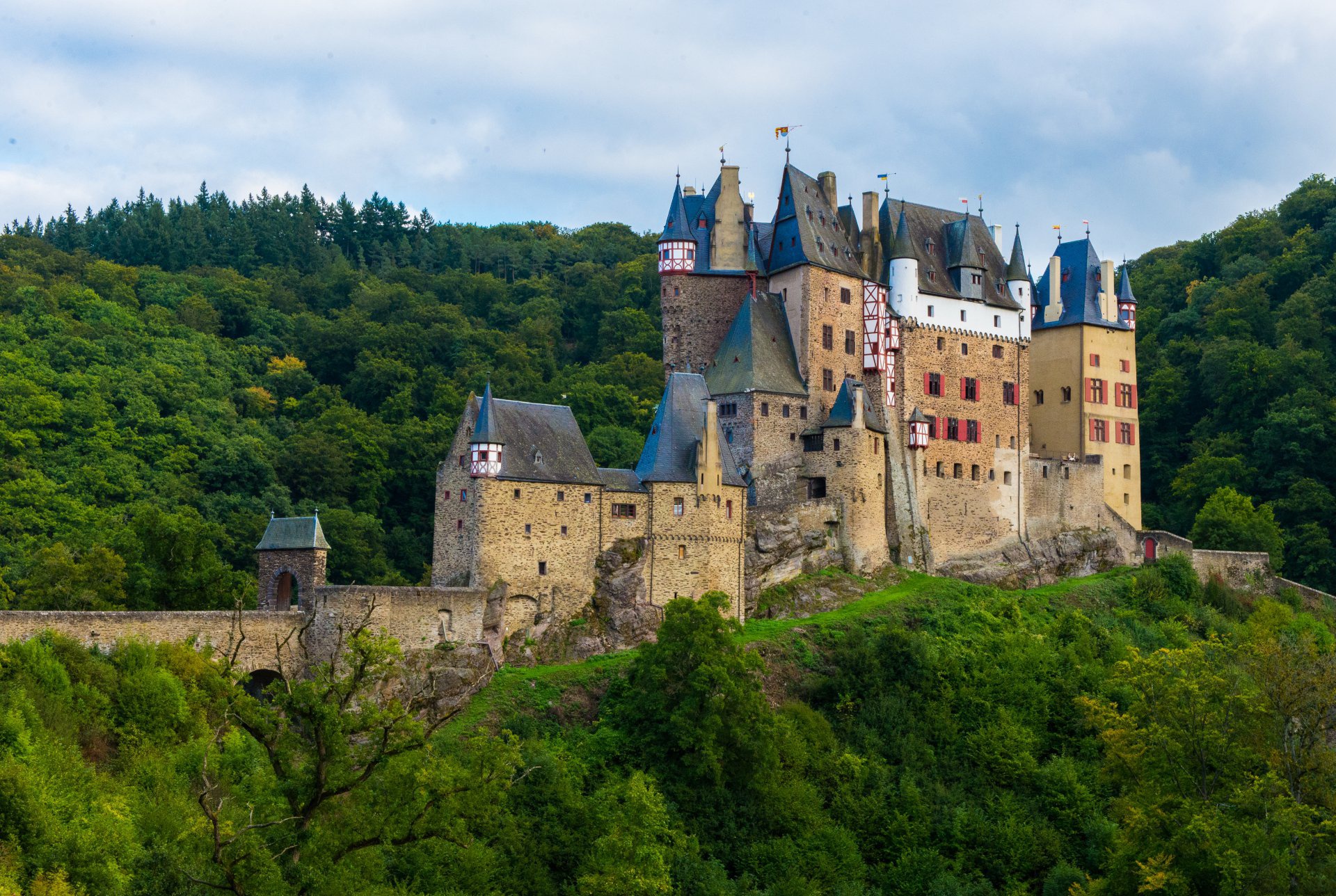 Laden Sie das Schlösser, Deutschland, Burg Eltz, Menschengemacht, Schloss-Bild kostenlos auf Ihren PC-Desktop herunter
