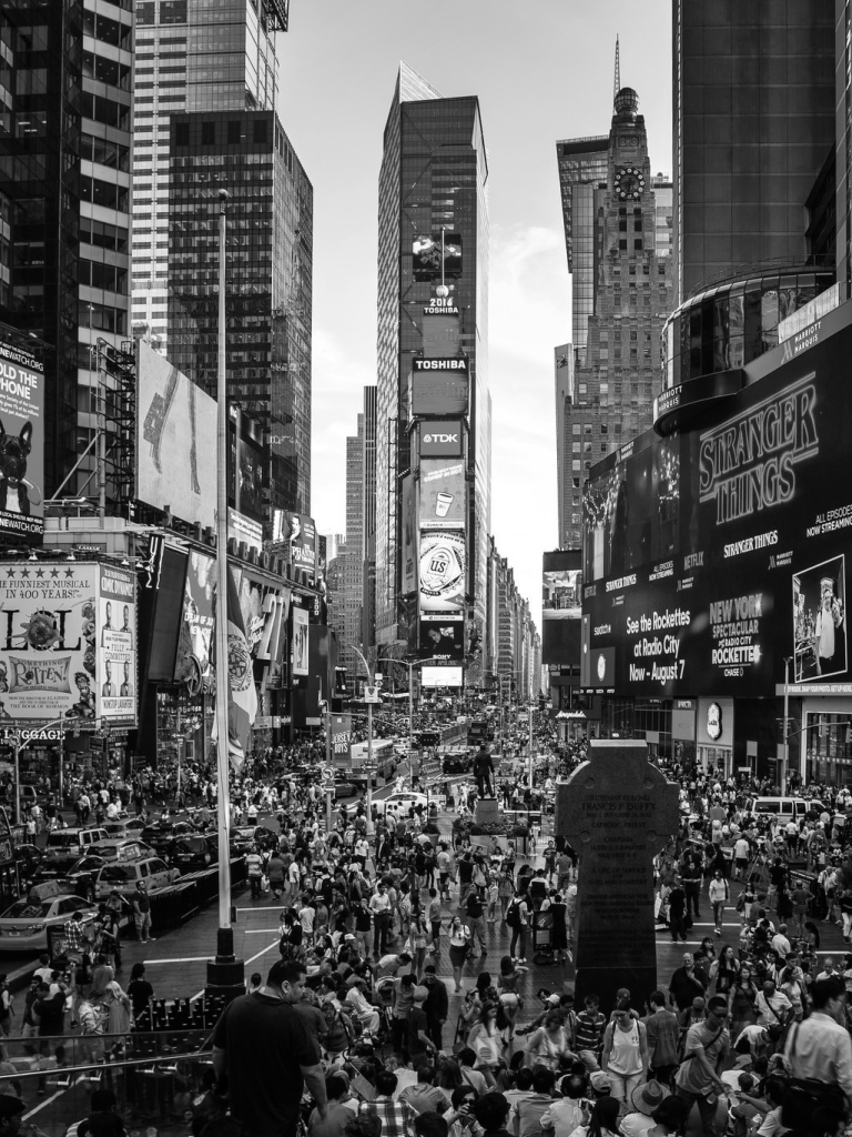 Скачать картинку Сша, Здание, Улица, Нью Йорк, Толпа, Строительство, Таймс Сквер, Сделано Человеком в телефон бесплатно.