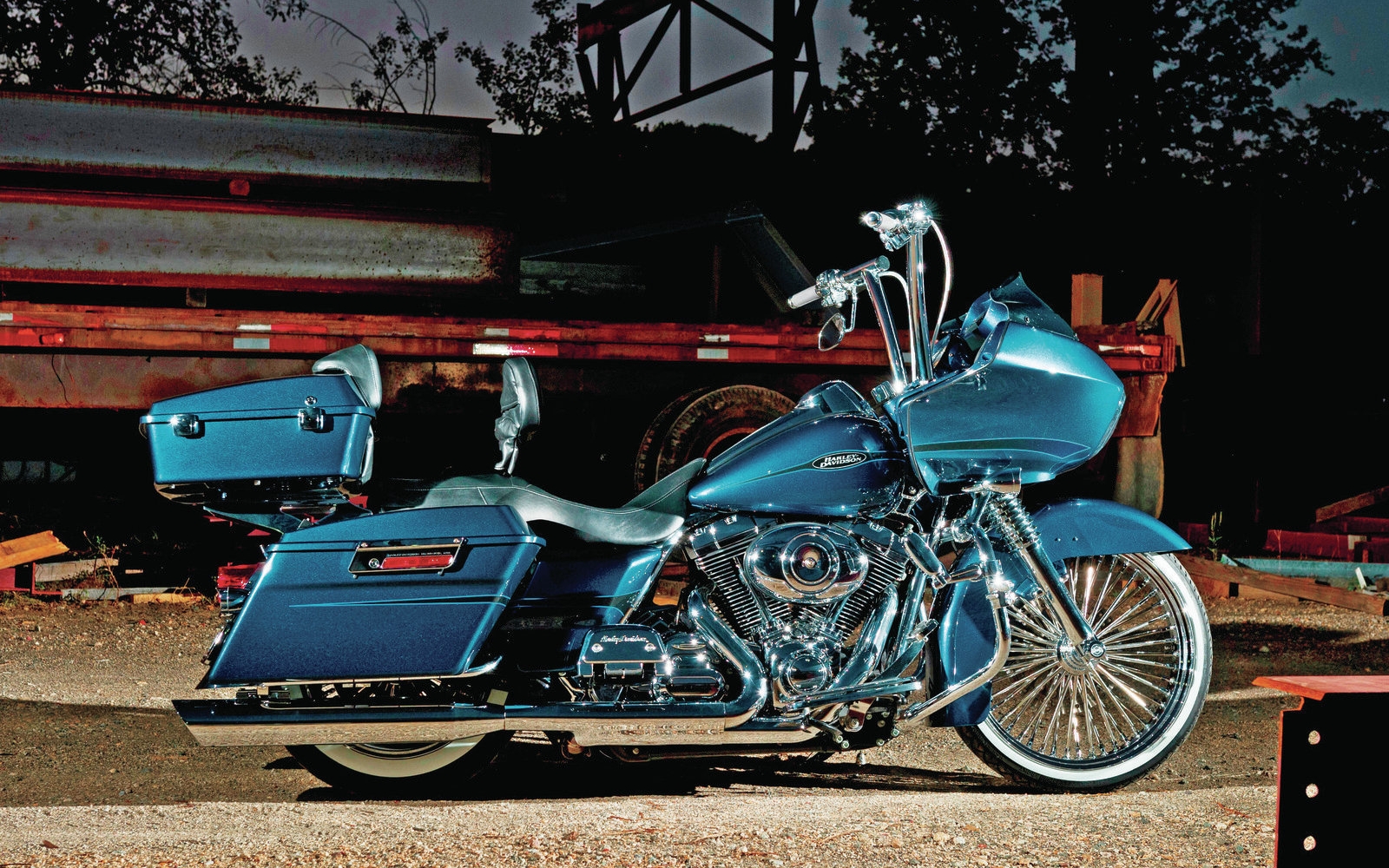 Laden Sie das Harley Davidson, Motorräder, Fahrzeuge-Bild kostenlos auf Ihren PC-Desktop herunter