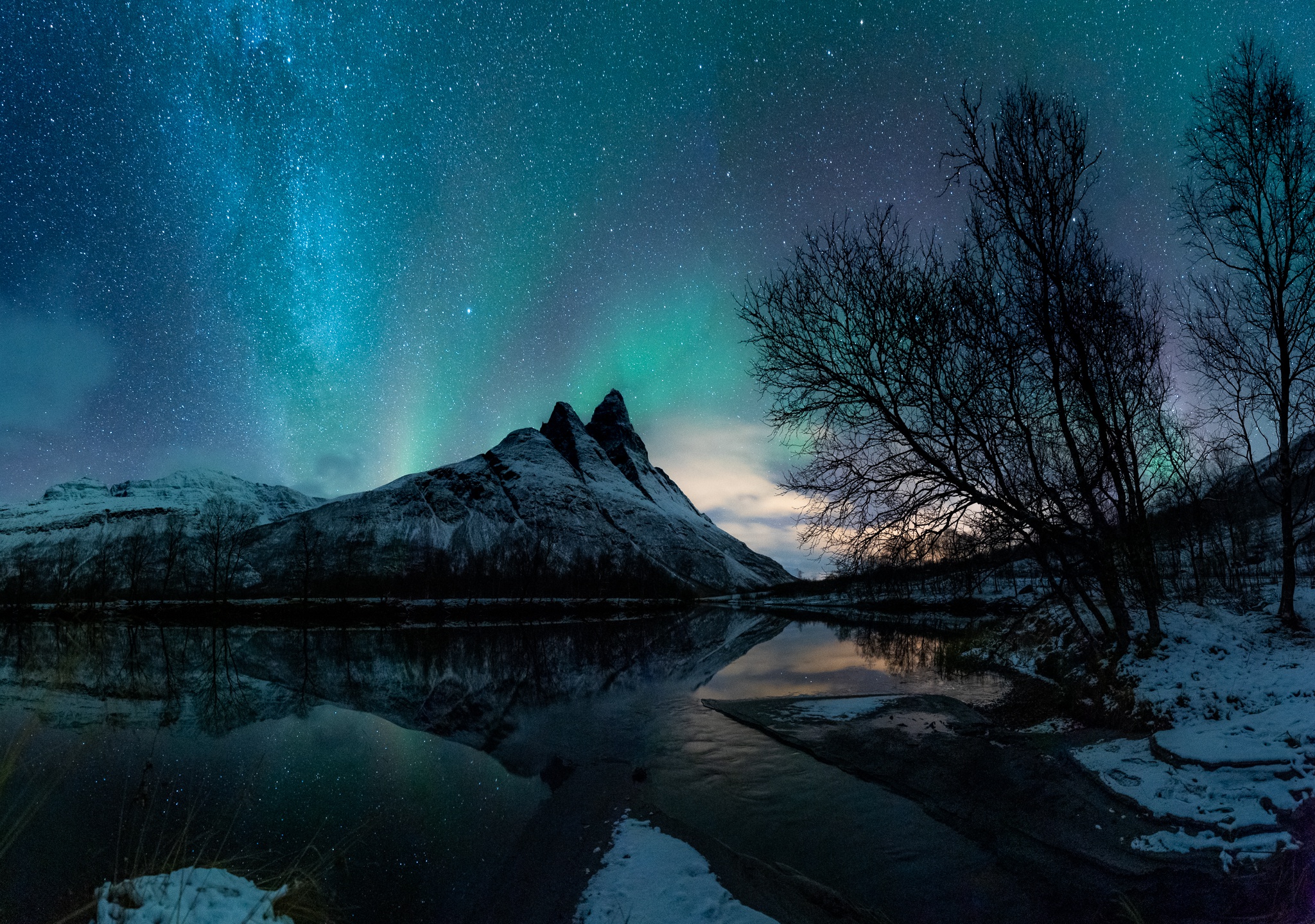 Download mobile wallpaper Winter, Night, Snow, Mountain, Lake, Reflection, Starry Sky, Earth, Aurora Borealis for free.