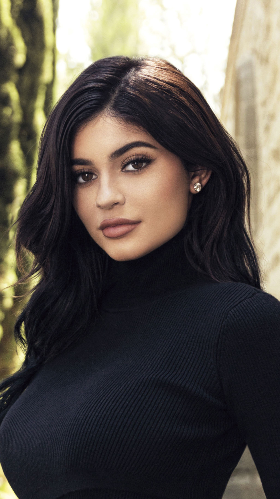 Download mobile wallpaper Model, Celebrity, Brown Eyes, Black Hair, Kylie Jenner for free.