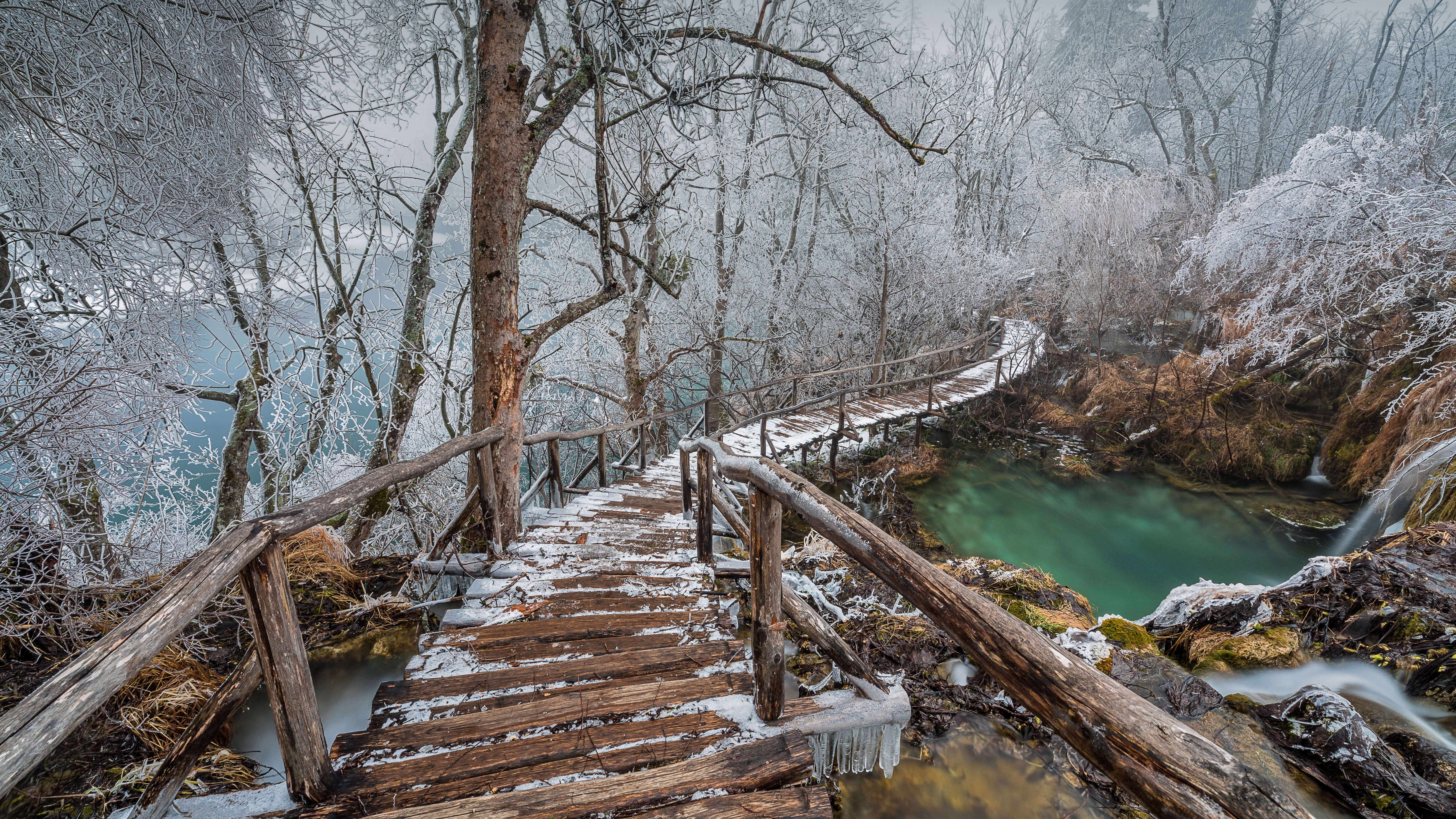 1005272 Hintergrundbild herunterladen fotografie, winter, brücke, kroatien, nationalpark plitvicer seen - Bildschirmschoner und Bilder kostenlos