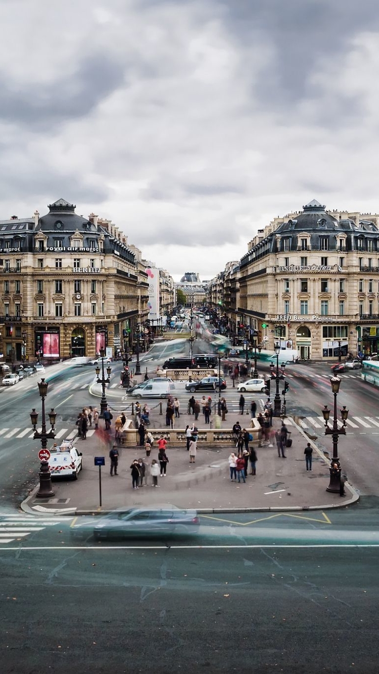 Скачать картинку Города, Люди, Париж, Франция, Здание, Улица, Строительство, Сделано Человеком, Площадь Оперы в телефон бесплатно.