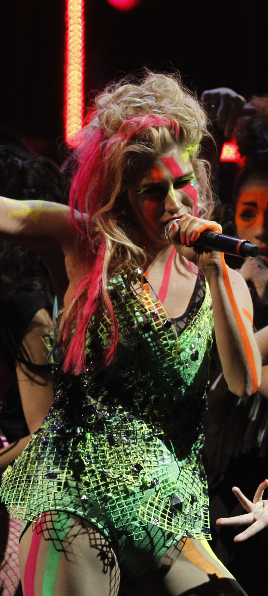 Descarga gratuita de fondo de pantalla para móvil de Música, Kesha.