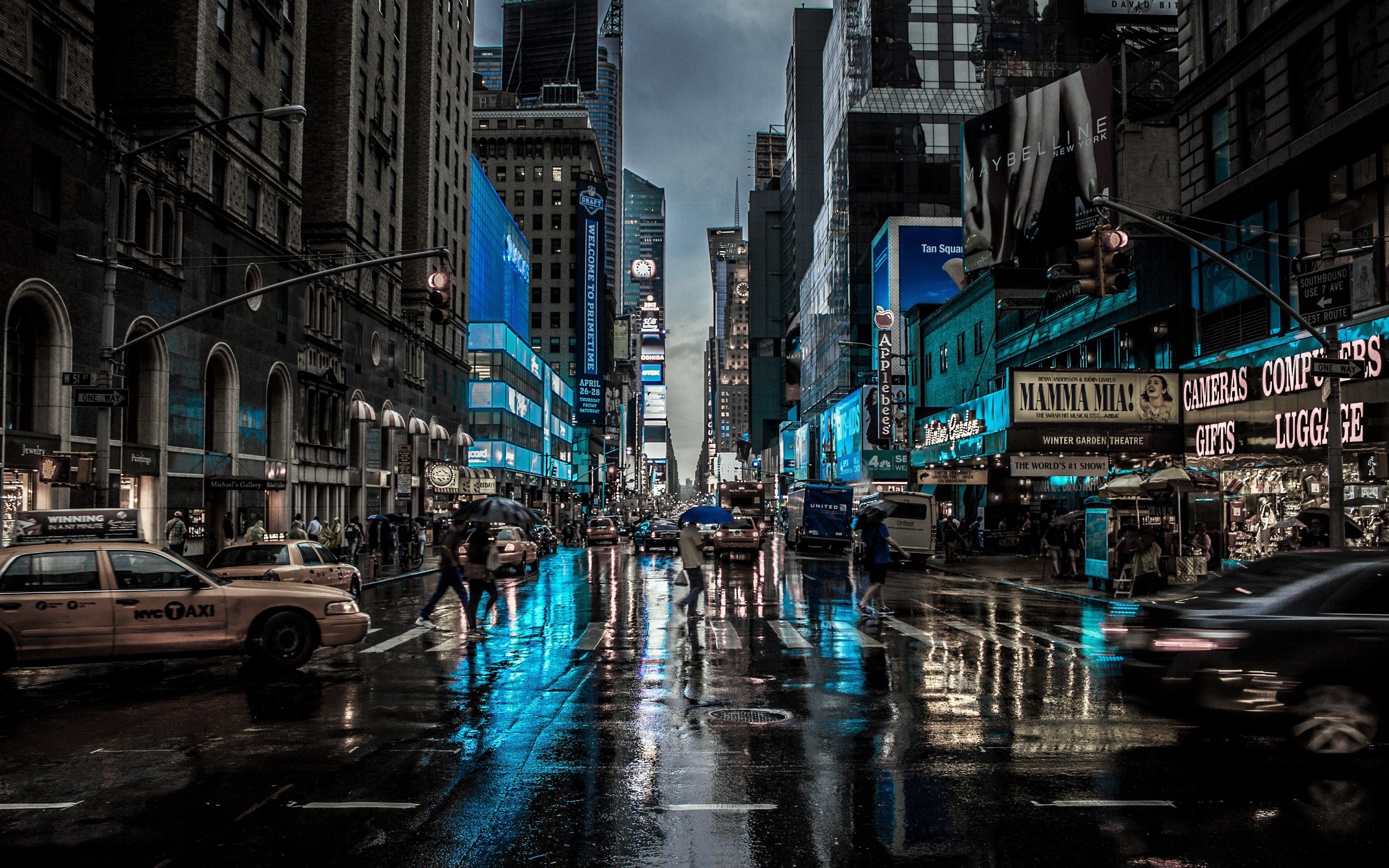 Скачать обои бесплатно Дождь, Ночь, Город, Нью Йорк, Сделано Человеком картинка на рабочий стол ПК