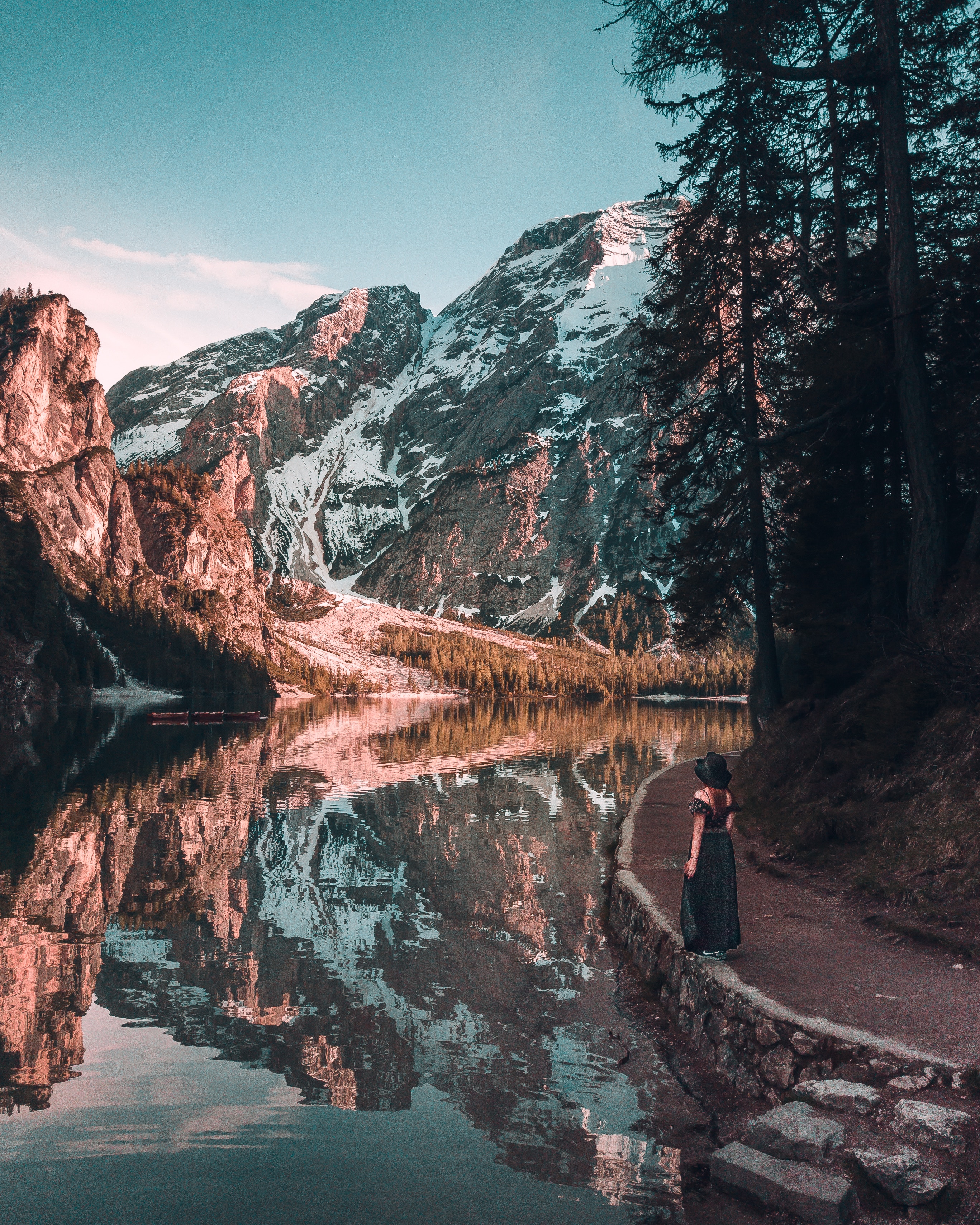 Free download wallpaper Lake, Reflection, Trees, Mountains, Nature, Landscape, Girl on your PC desktop