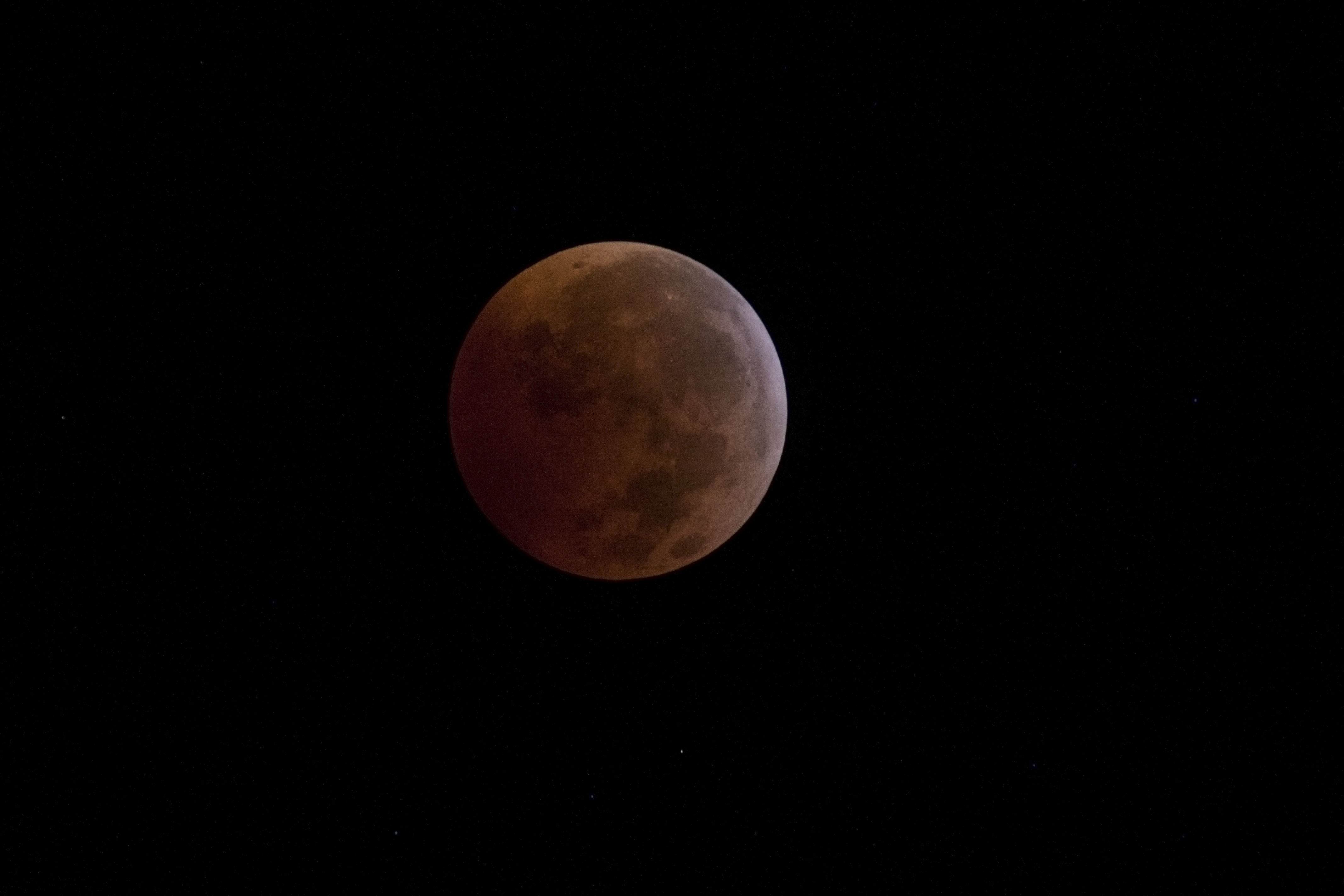 Descarga gratis la imagen Luna, Eclipse, Tierra/naturaleza en el escritorio de tu PC