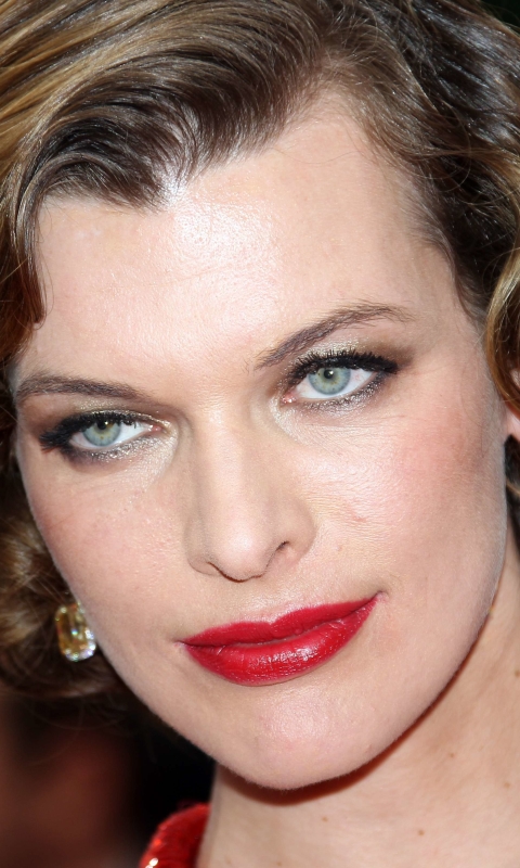 Handy-Wallpaper Milla Jovovich, Berühmtheiten kostenlos herunterladen.