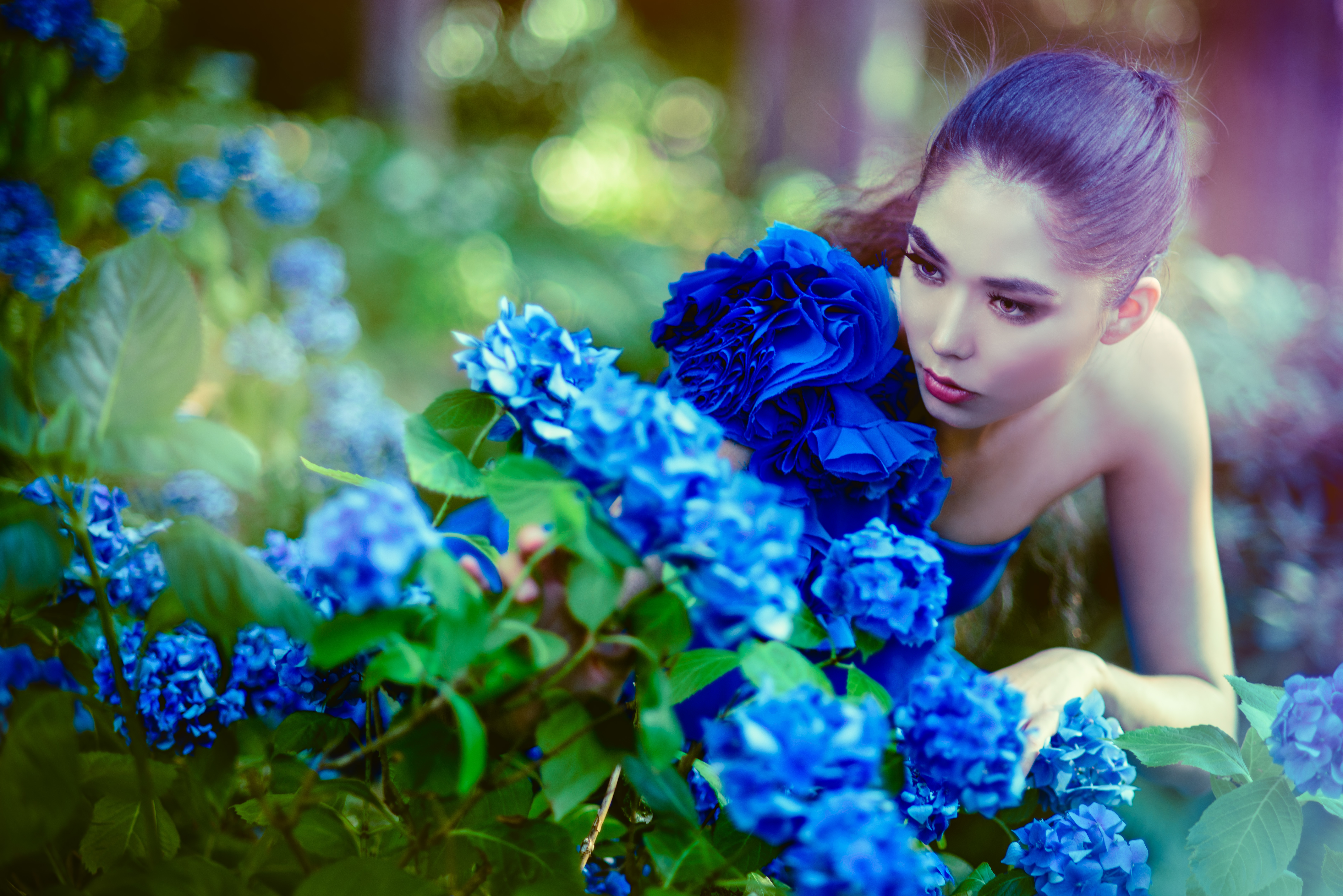 Free download wallpaper Bokeh, Brunette, Model, Women, Asian, Lipstick, Outdoor, Blue Flower on your PC desktop