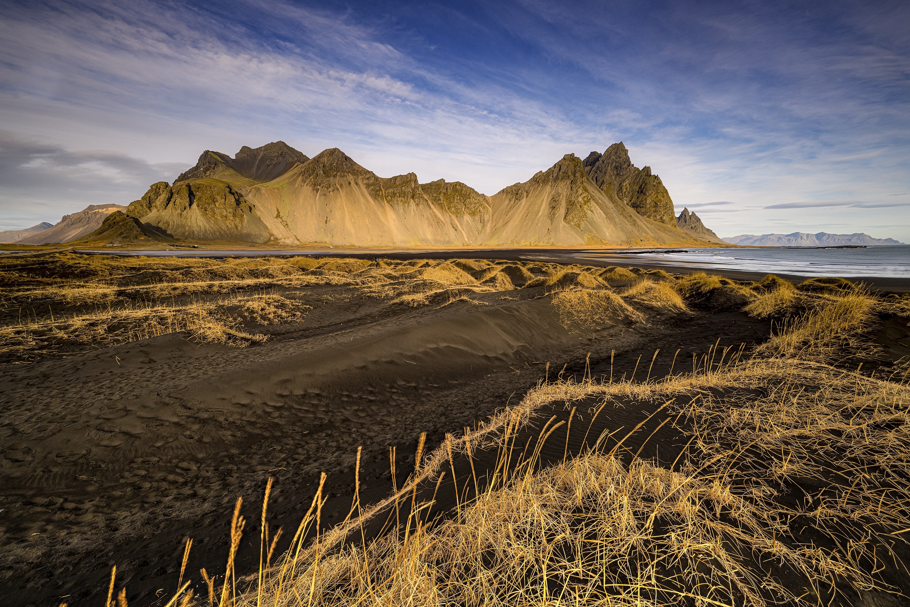 Baixar papel de parede para celular de Montanhas, Praia, Nuvem, Islândia, Terra/natureza, Vestrahorn, Montanha Vestrahorn gratuito.
