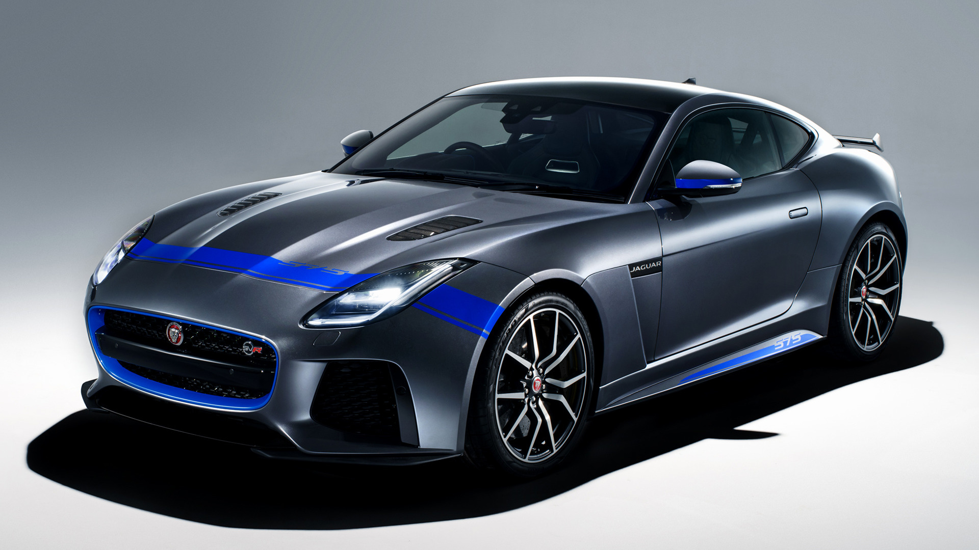 Популярные заставки и фоны 2018 Jaguar F Type Svr Coupe Графический Пакет на компьютер