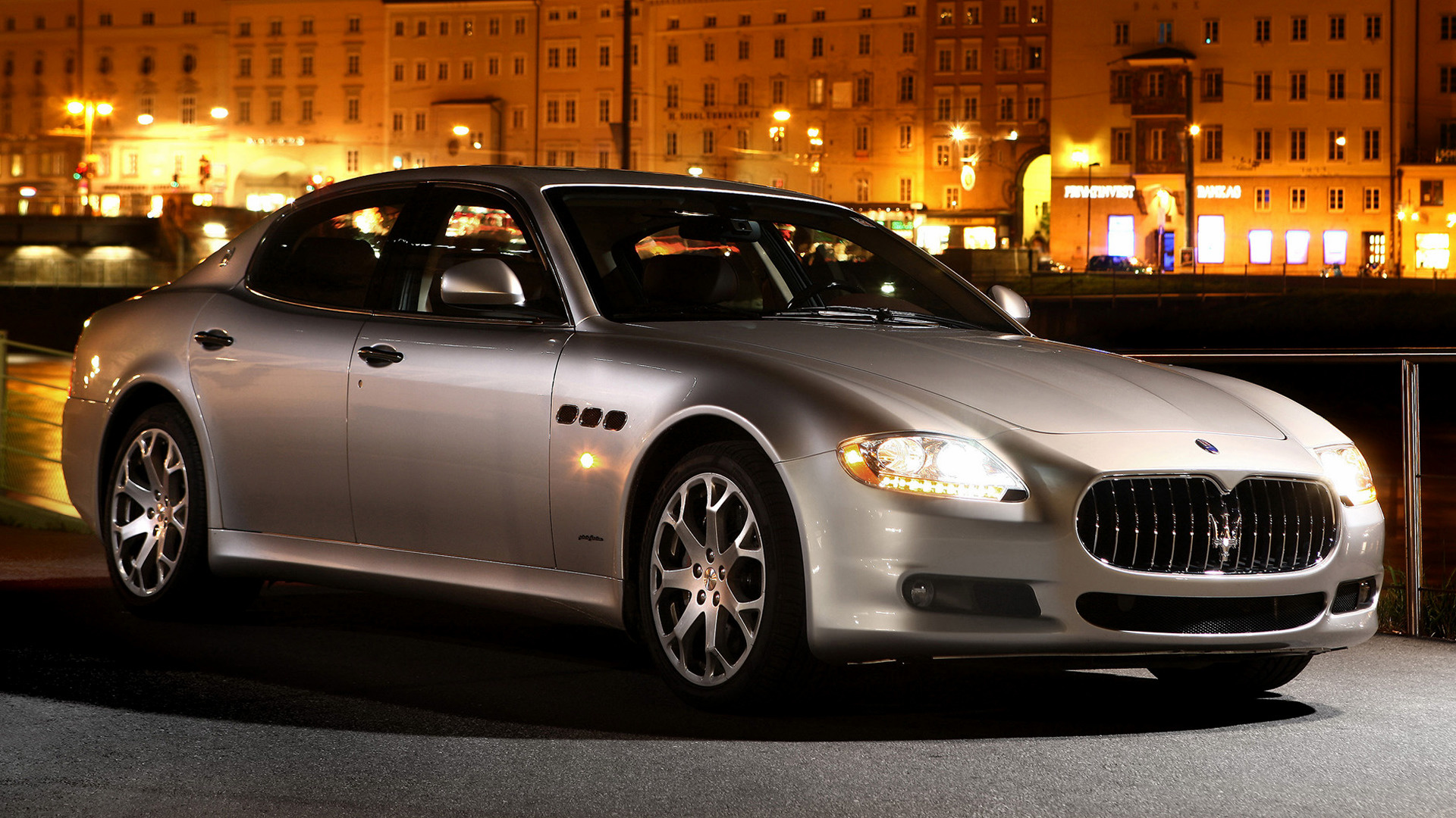 Download mobile wallpaper Maserati, Car, Maserati Quattroporte, Vehicles, Silver Car, Full Size Car, Sports Sedan for free.
