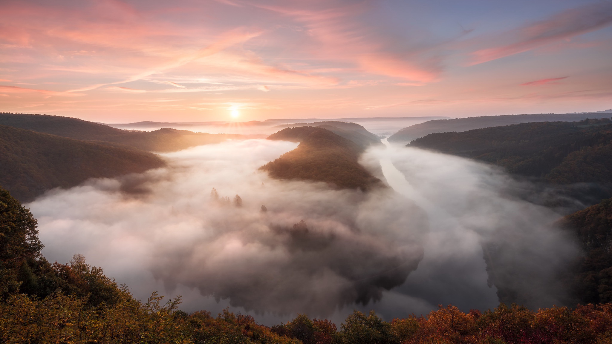 Handy-Wallpaper Landschaft, Nebel, Sonnenuntergang, Erde/natur kostenlos herunterladen.