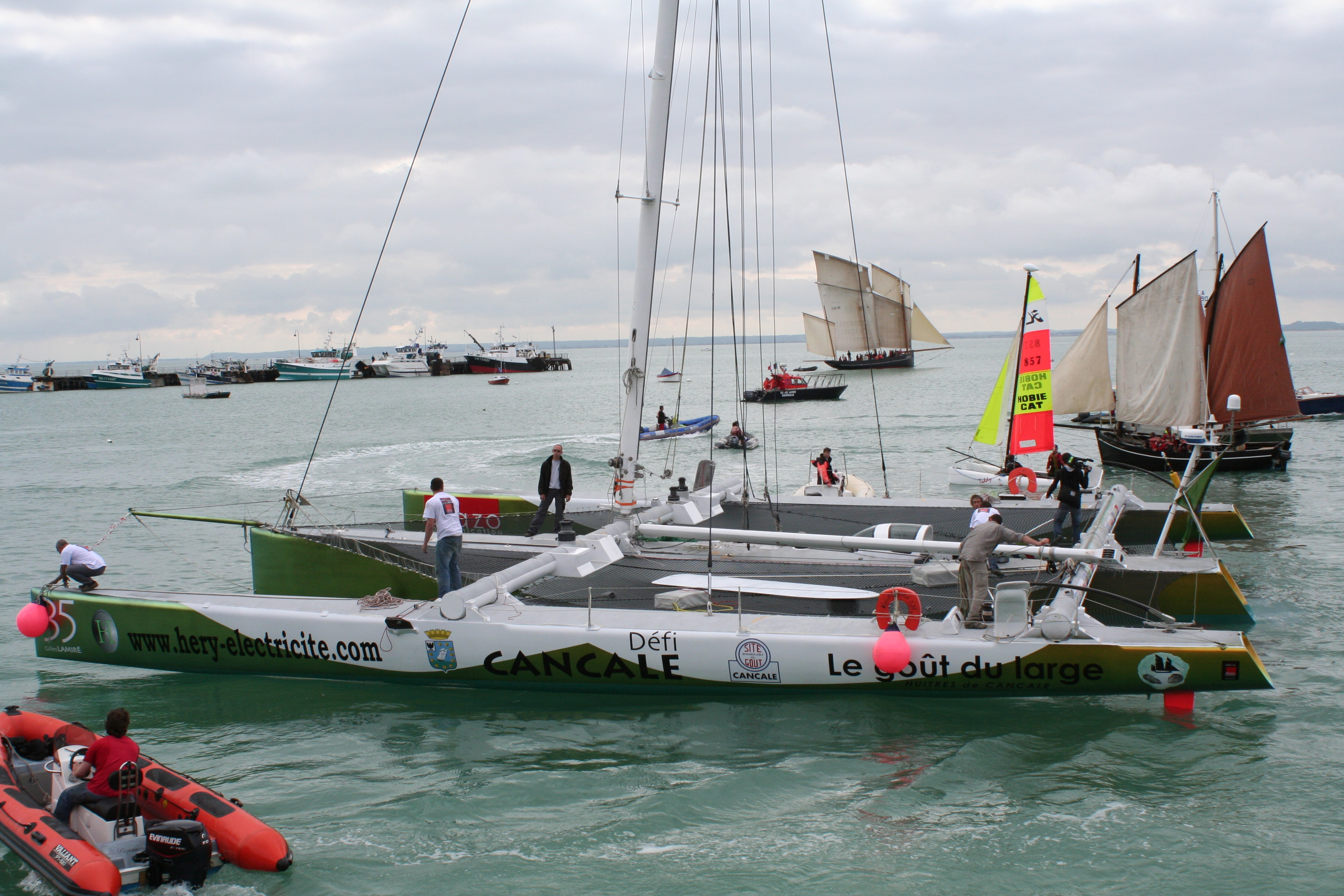 Téléchargez gratuitement l'image Véhicules, Trimaran sur le bureau de votre PC