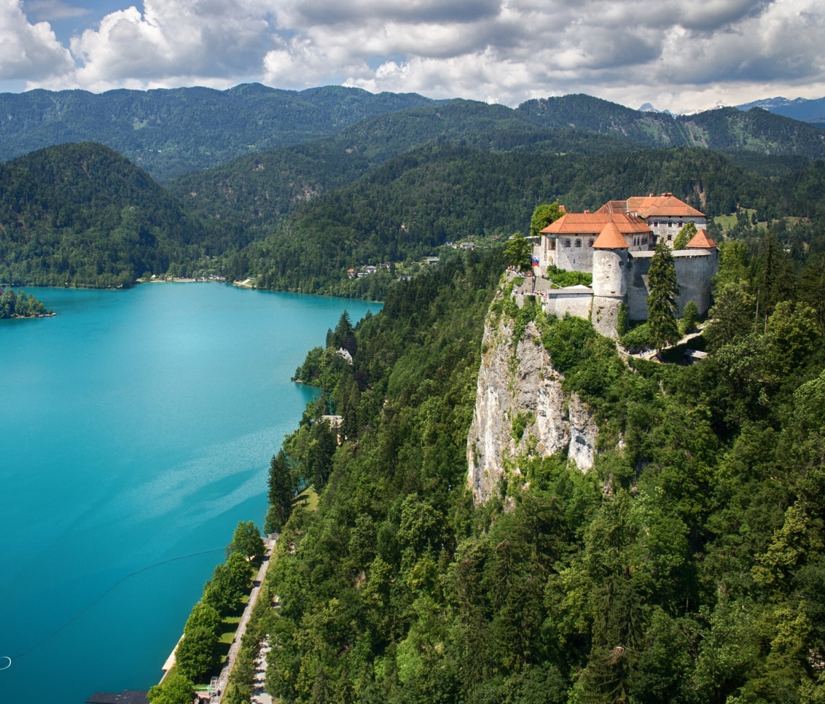 Téléchargez des papiers peints mobile Slovénie, Lac De Bled, Construction Humaine, Château, Slovenie, Château De Bled gratuitement.