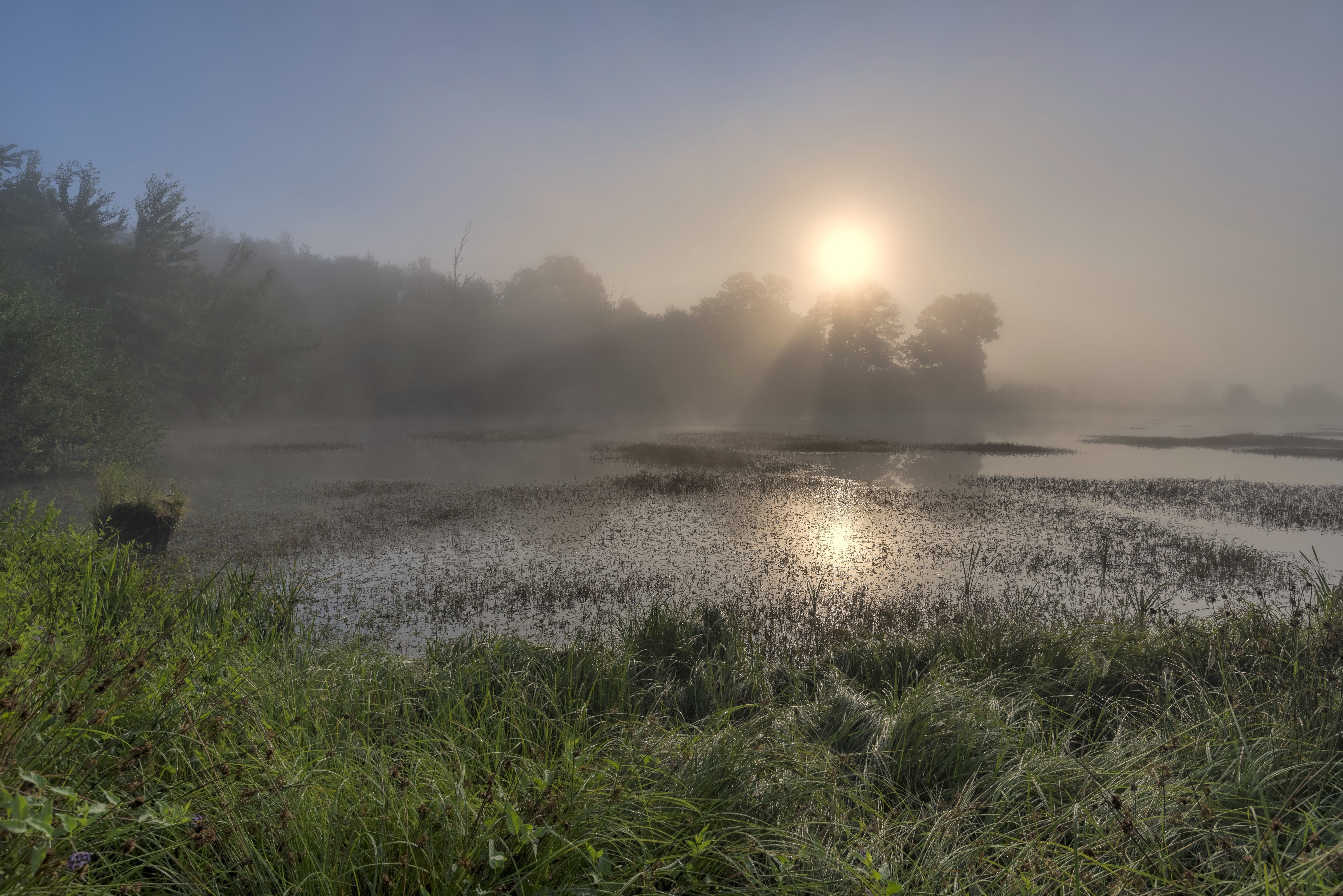 Descarga gratis la imagen Amanecer, Lago, Niebla, Mañana, Tierra/naturaleza en el escritorio de tu PC