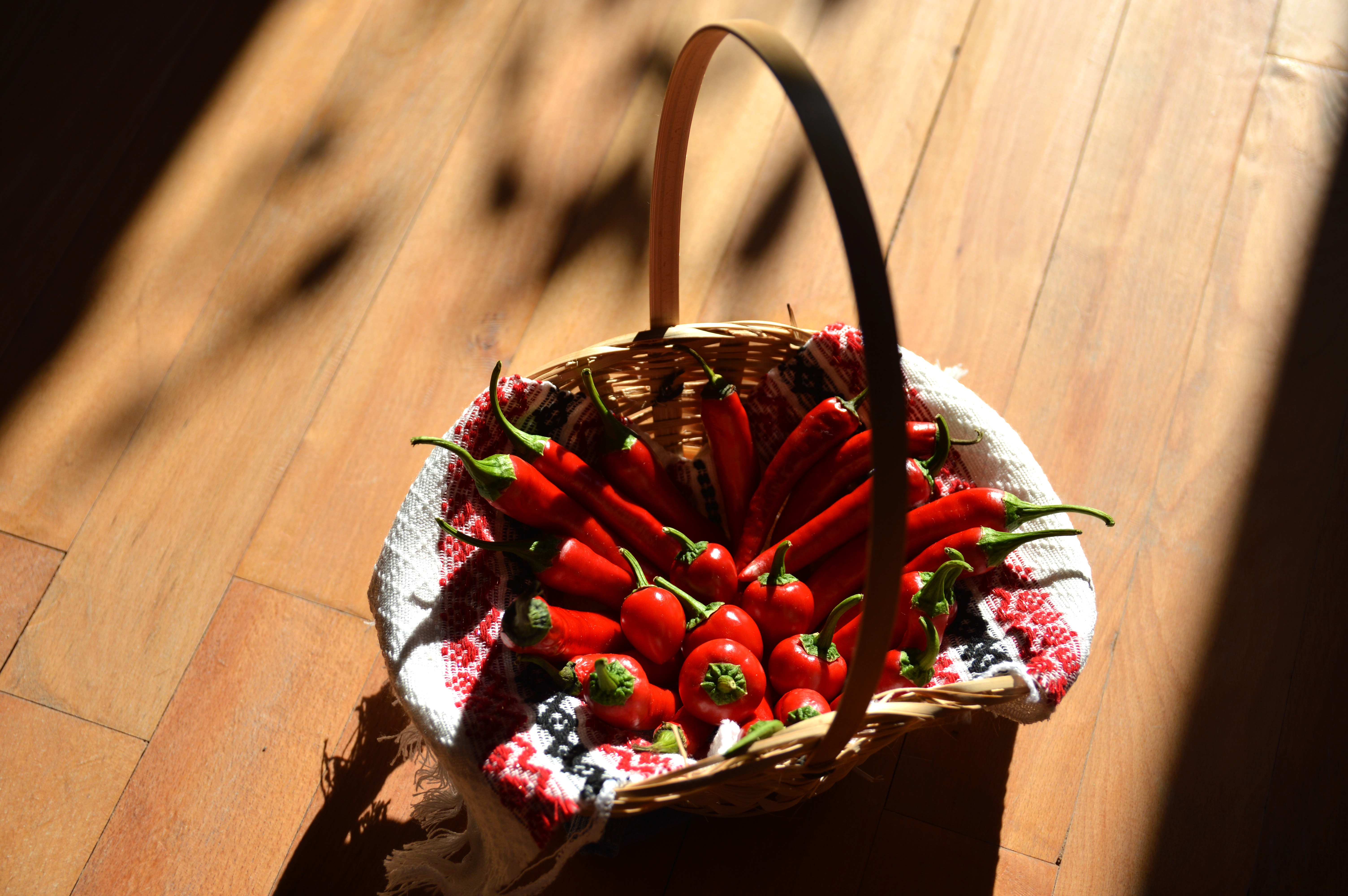 Free download wallpaper Pepper, Shadow, Basket, Food, Chile on your PC desktop