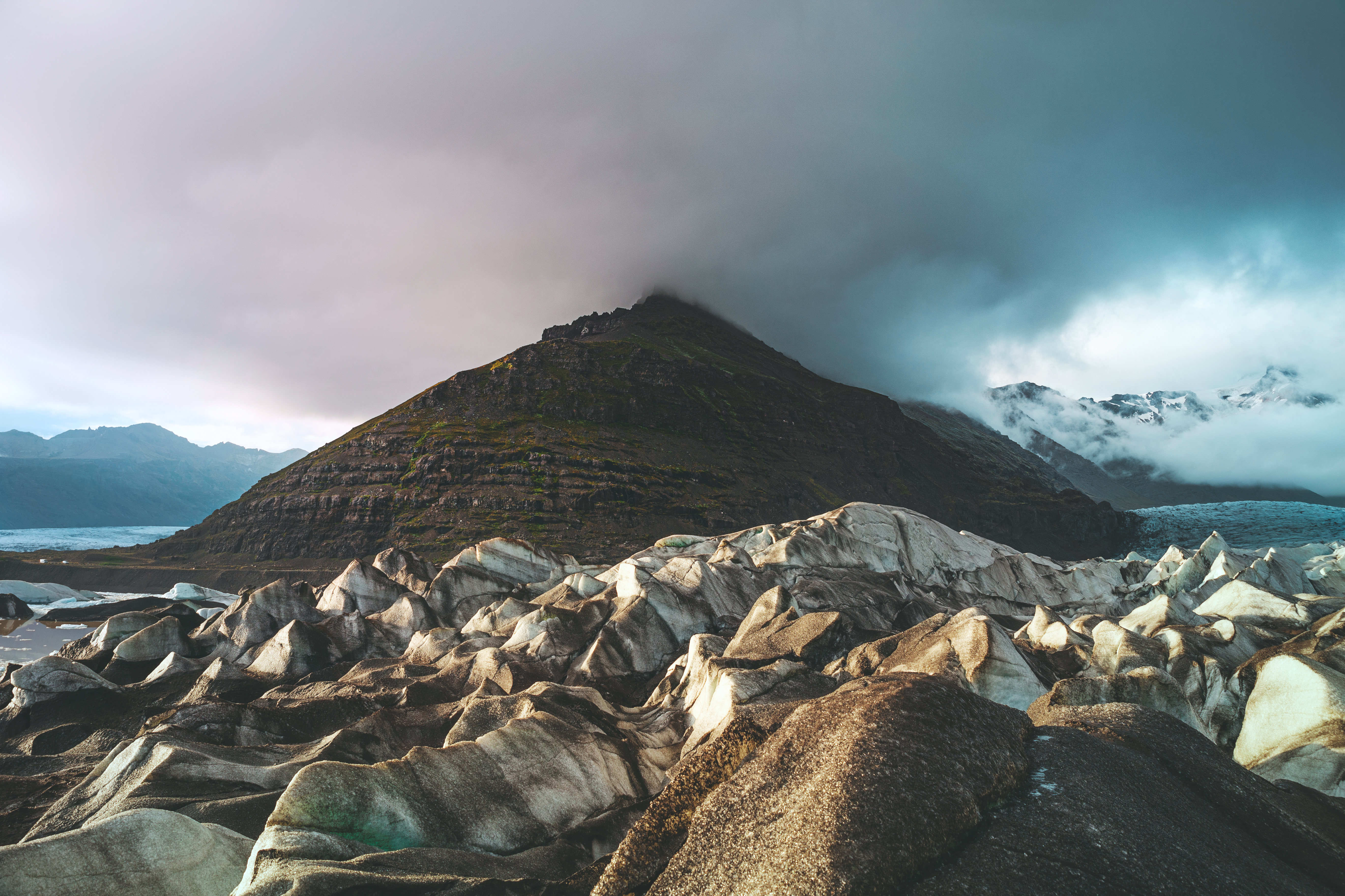 Скачать обои бесплатно Гора, Вершина, Ледник, Природа, Лед, Исландия, Пейзаж картинка на рабочий стол ПК