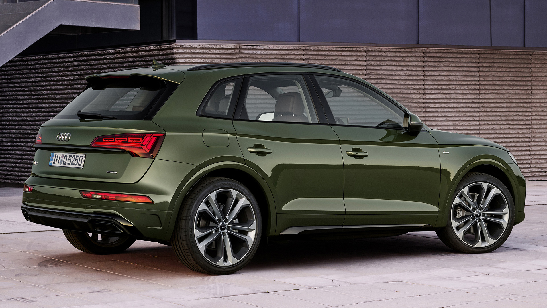 Download mobile wallpaper Audi, Car, Suv, Compact Car, Vehicles, Green Car, Crossover Car, Audi Q5 S Line for free.