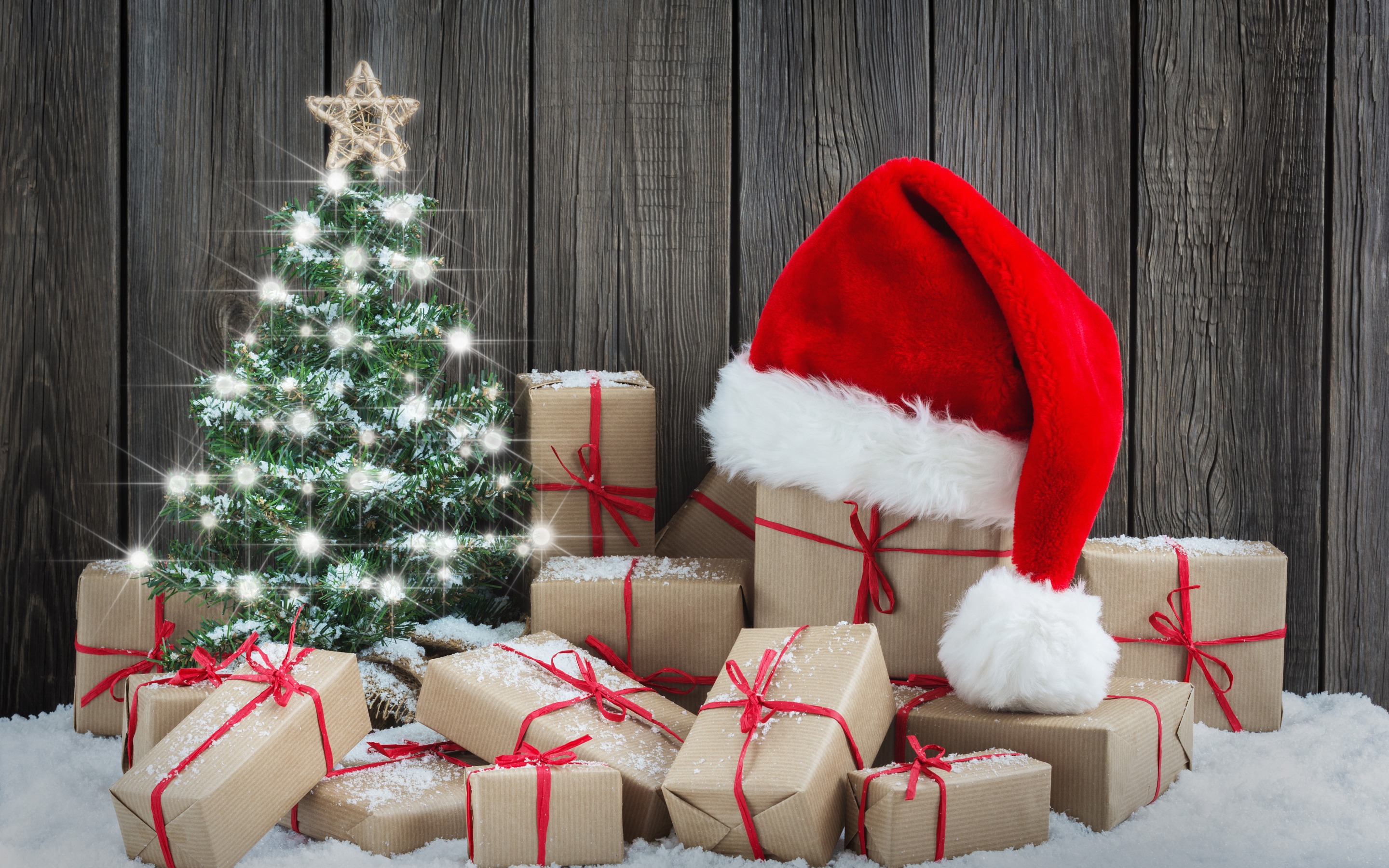 Завантажити шпалери безкоштовно Різдво, Свято, Подарунок, Різдвяна Ялинка, Капелюх Діда Мороза картинка на робочий стіл ПК