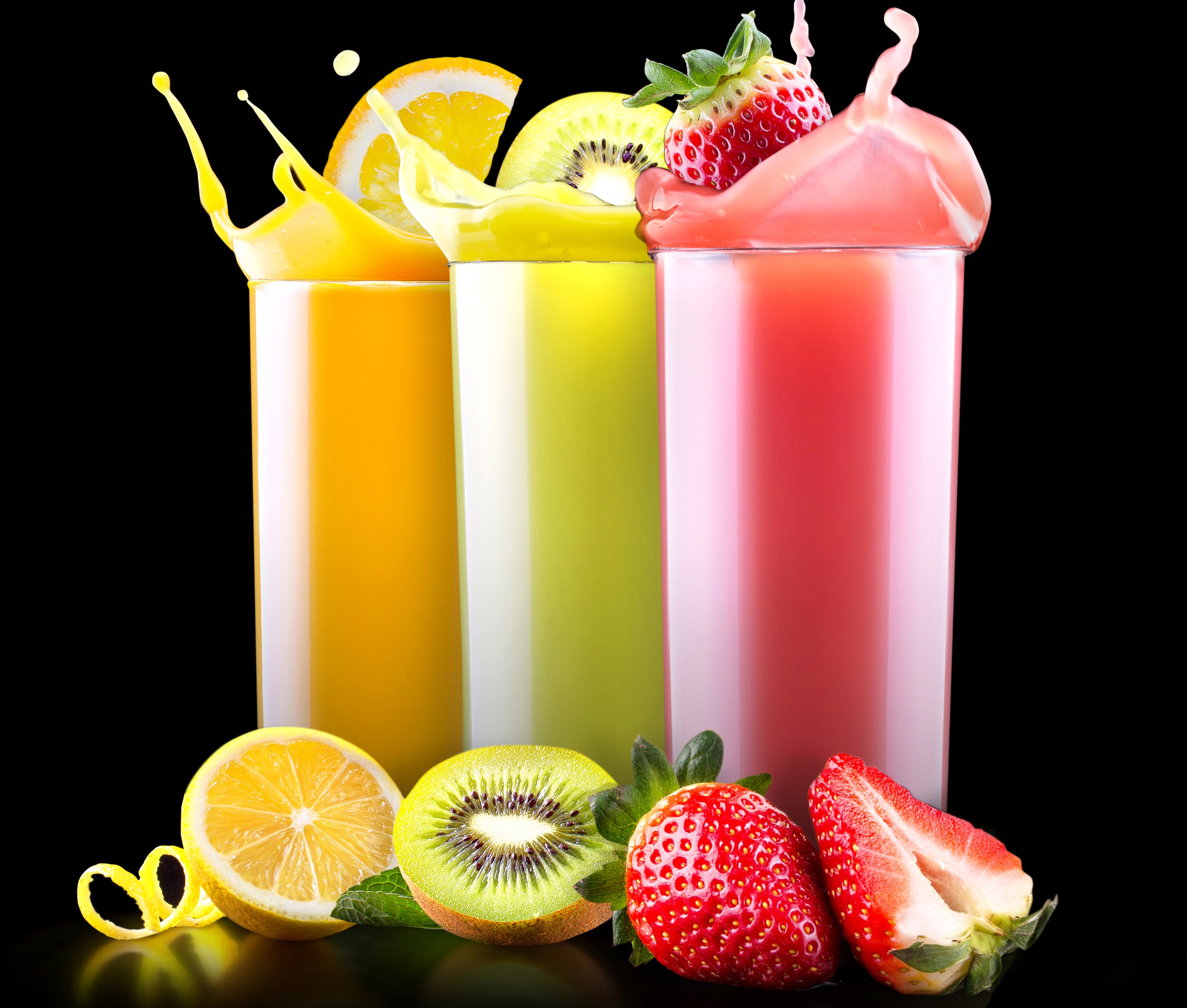 food, juice, drink, fruit, glass, kiwi, orange (color), orange (fruit), strawberry