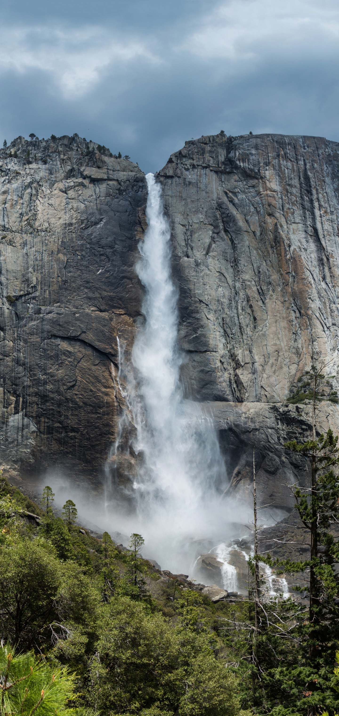 1165982 économiseurs d'écran et fonds d'écran Chutes De Yosemite sur votre téléphone. Téléchargez  images gratuitement