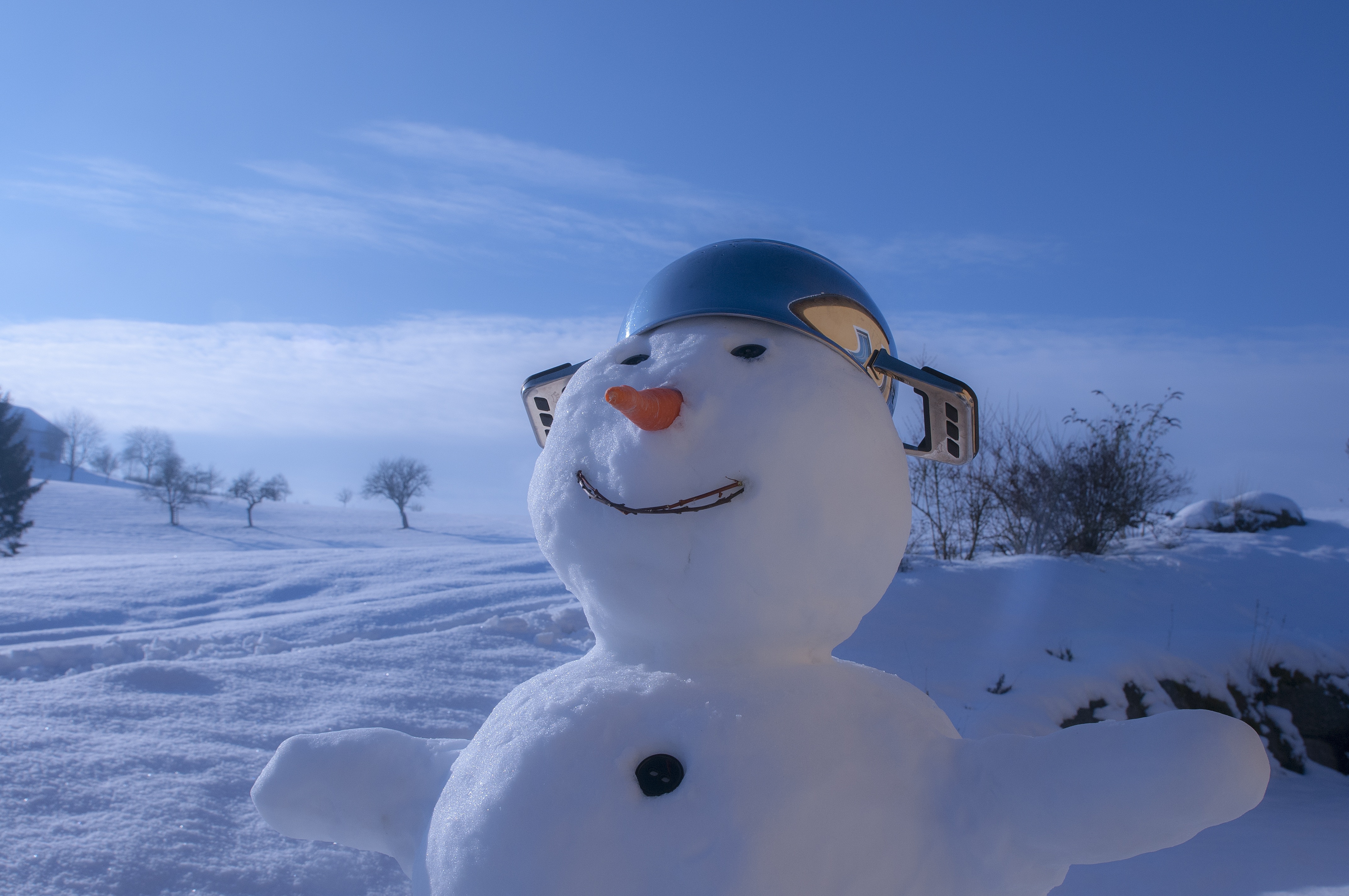 Скачать картинку Зима, Снег, Снеговик, Фотографии в телефон бесплатно.