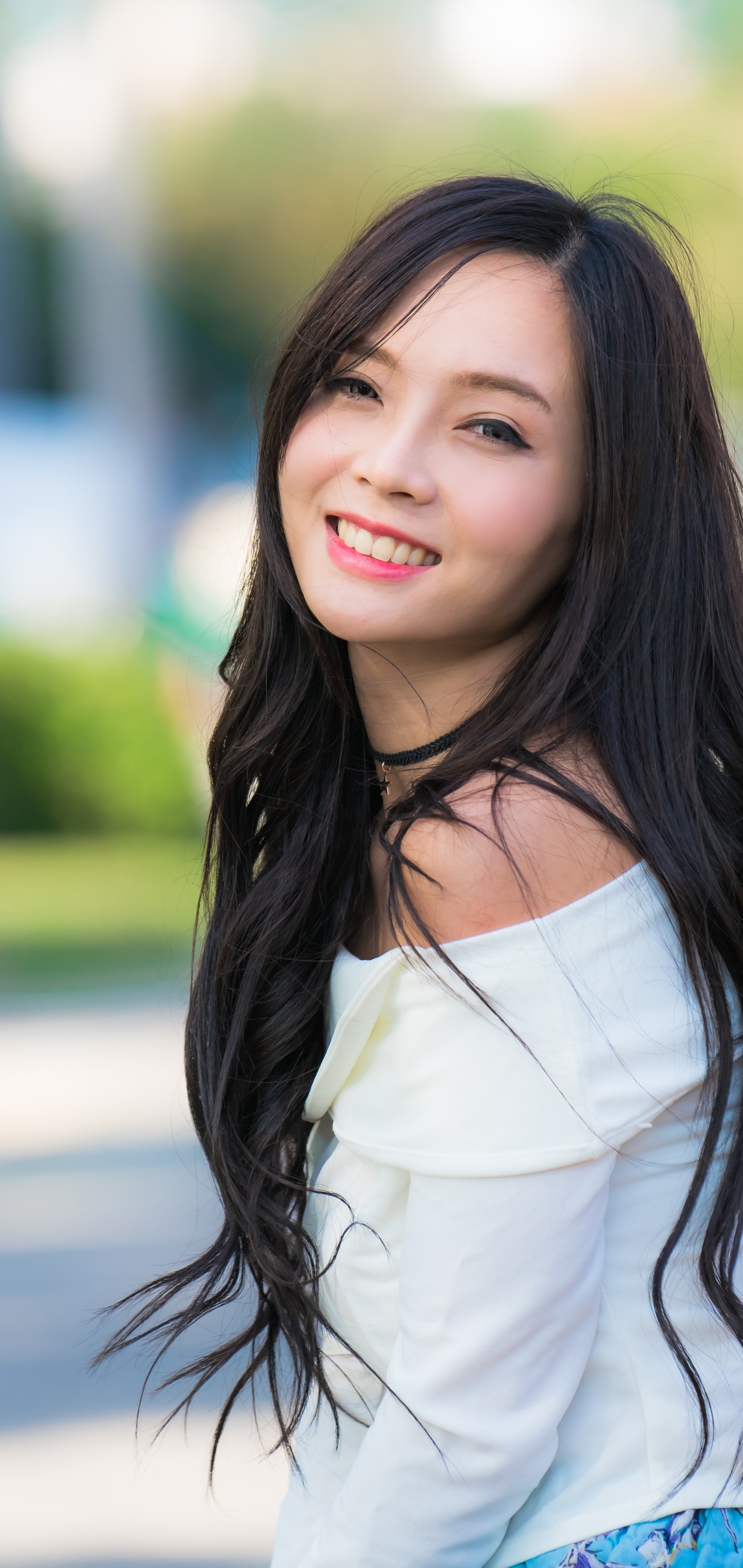 Download mobile wallpaper Smile, Brunette, Model, Women, Asian, Long Hair, Depth Of Field for free.