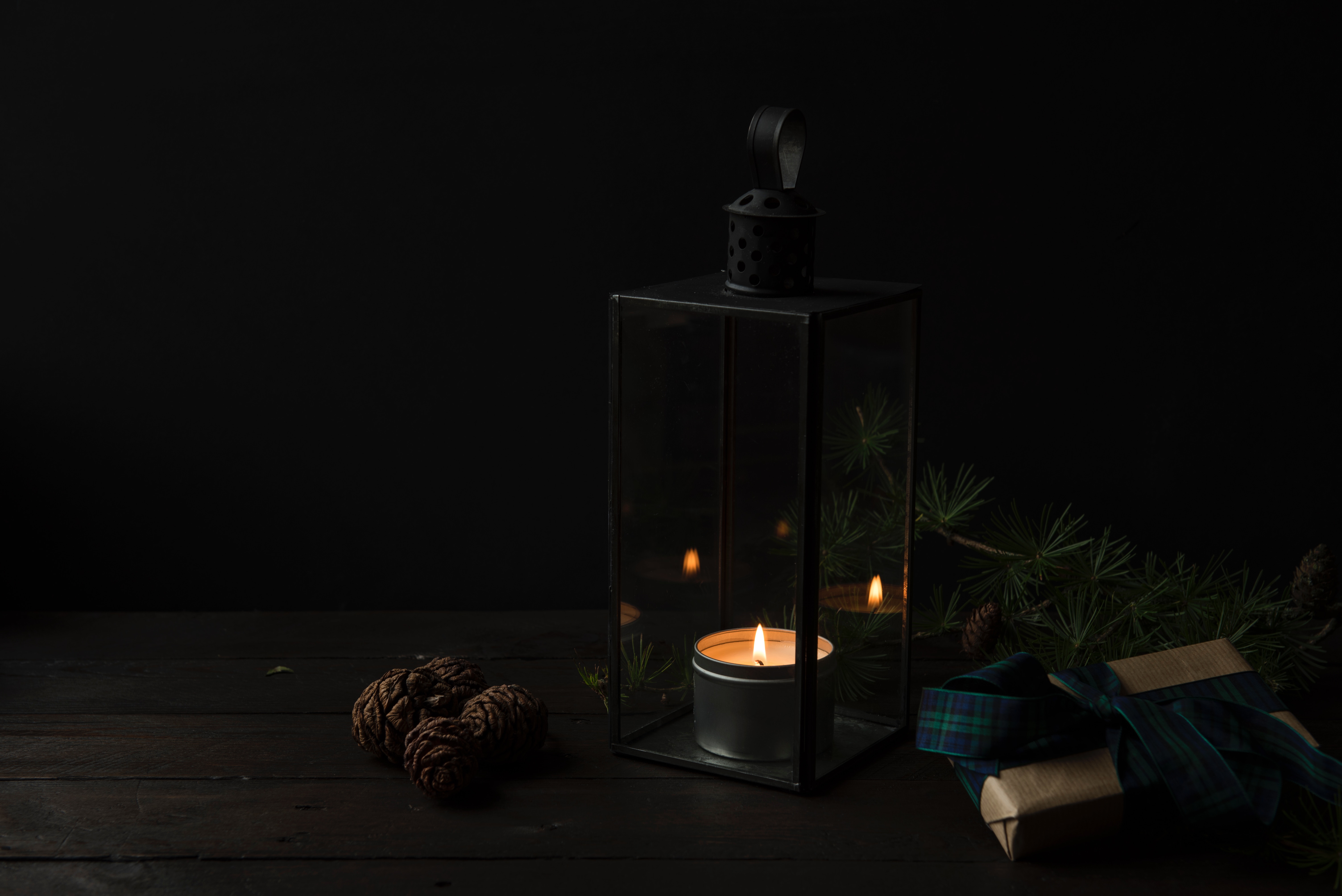 candle, dark, presents, gifts, candlestick HD wallpaper