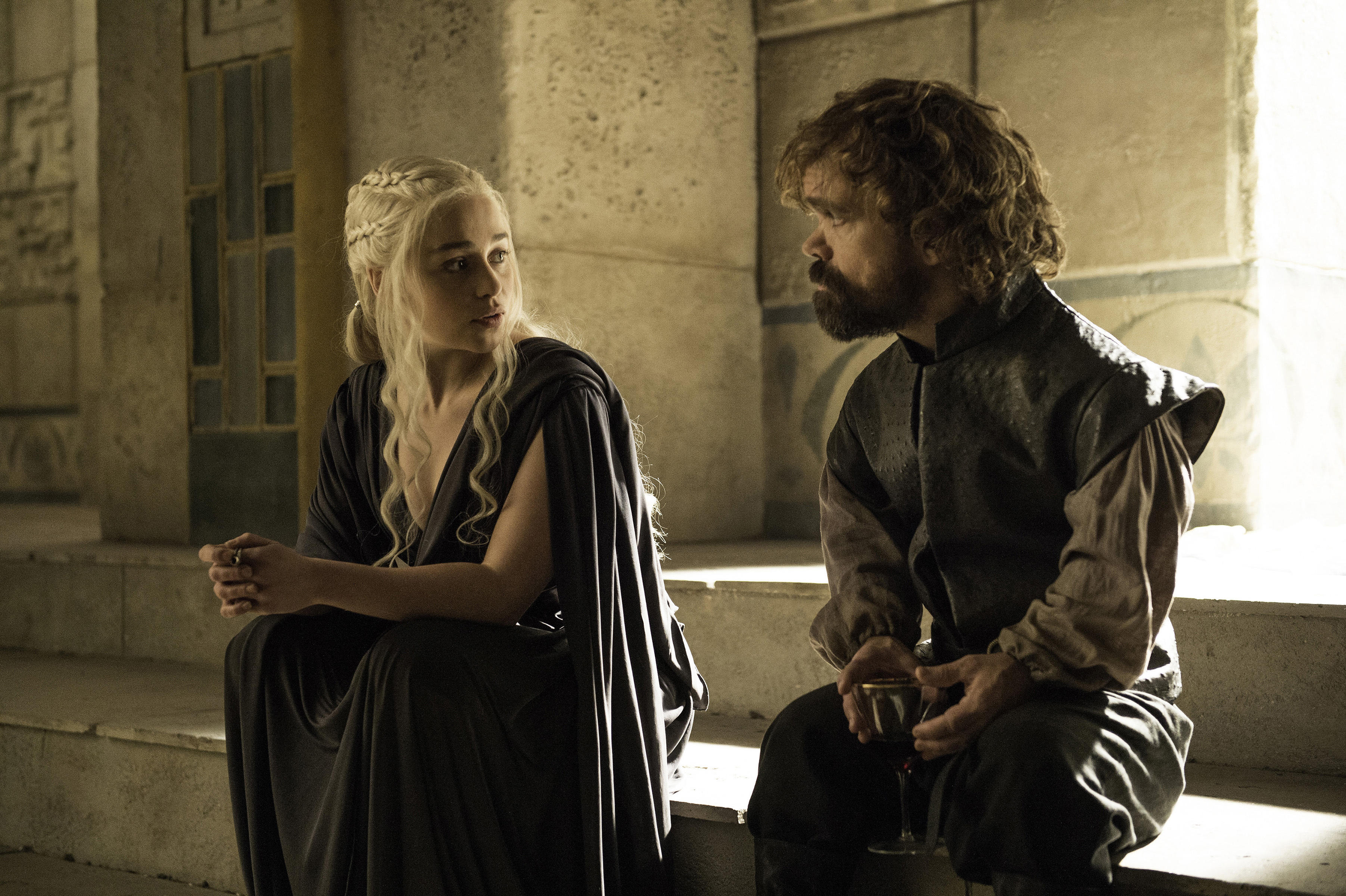 Laden Sie das Fernsehserien, Game Of Thrones: Das Lied Von Eis Und Feuer, Peter Dinkel, Tyrion Lannister, Daenerys Targaryen, Emilia Clarke-Bild kostenlos auf Ihren PC-Desktop herunter