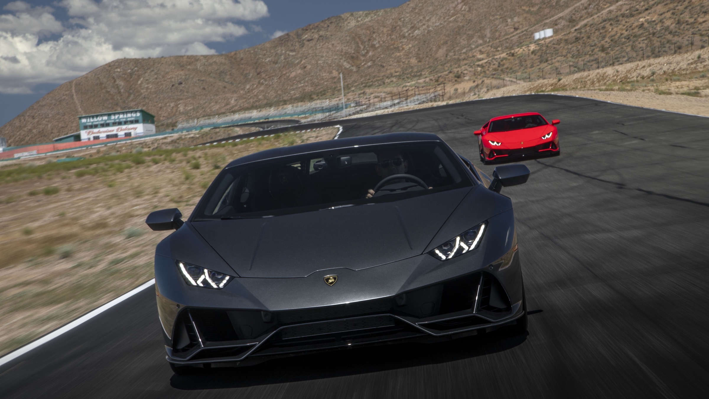 481265 Bildschirmschoner und Hintergrundbilder Lamborghini Huracán Evo auf Ihrem Telefon. Laden Sie  Bilder kostenlos herunter