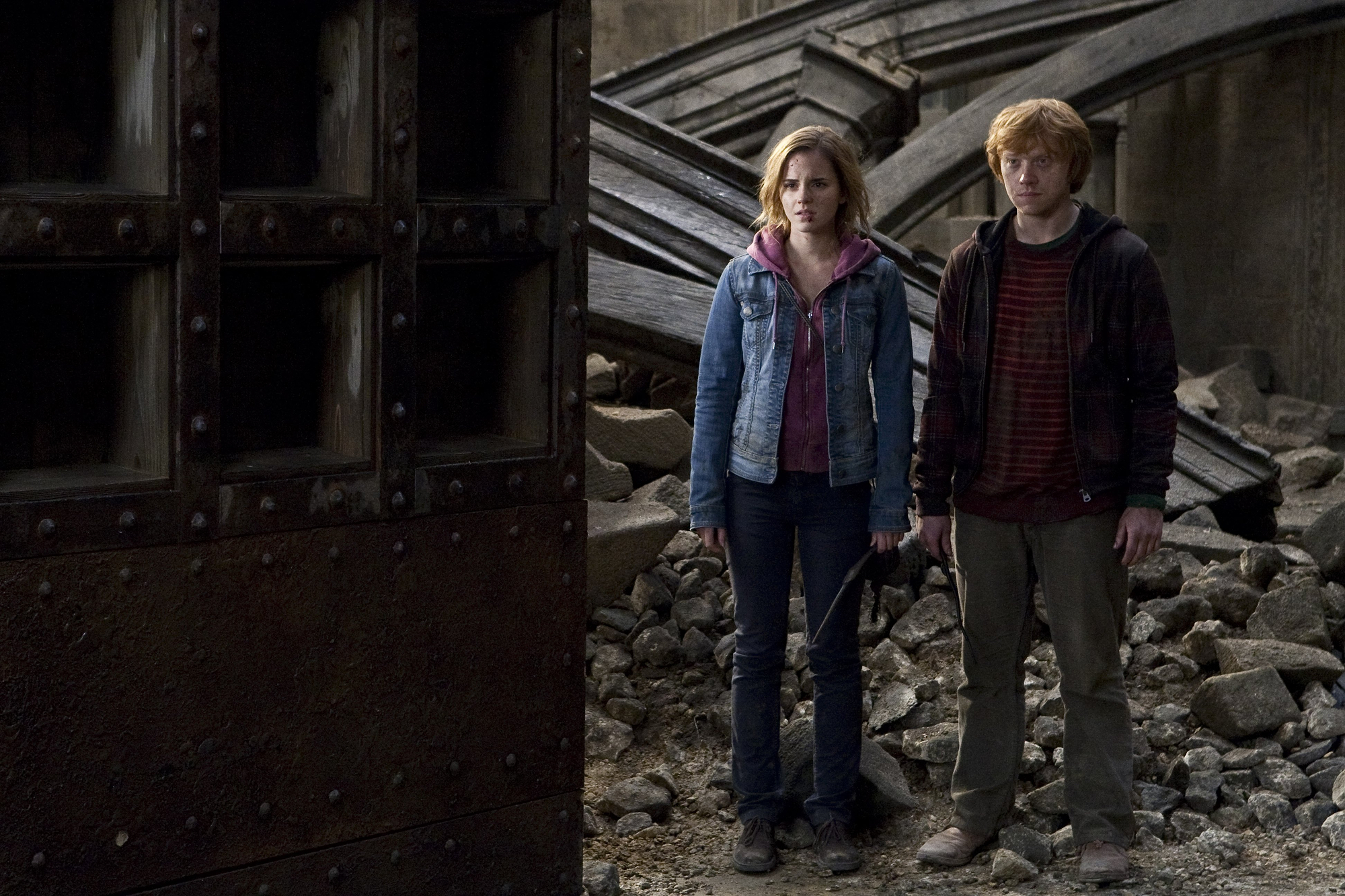 Download mobile wallpaper Harry Potter, Movie, Hermione Granger, Harry Potter And The Deathly Hallows: Part 2, Ron Weasley for free.