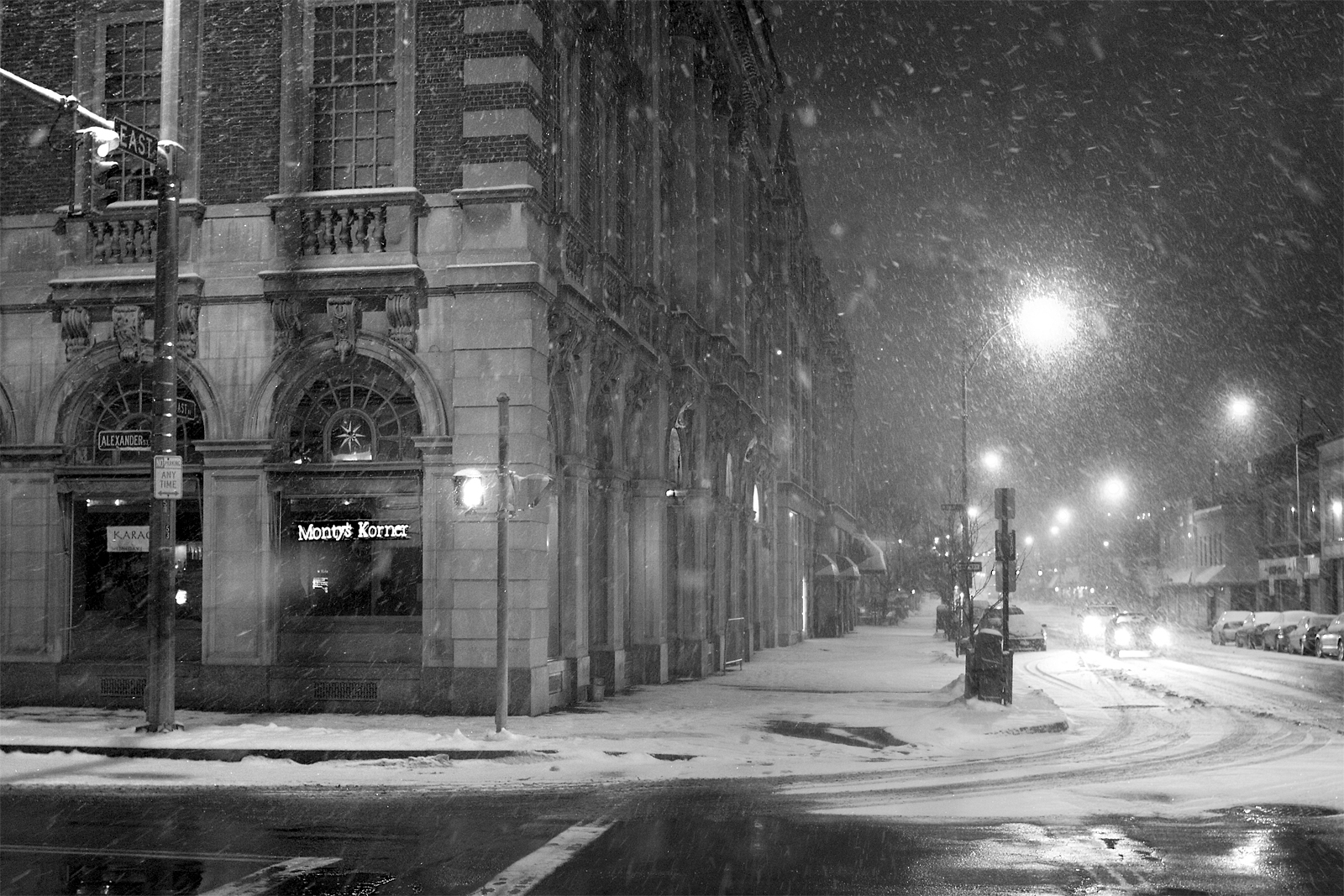 Free download wallpaper Winter, City, Street, Photography, Place, Black & White on your PC desktop