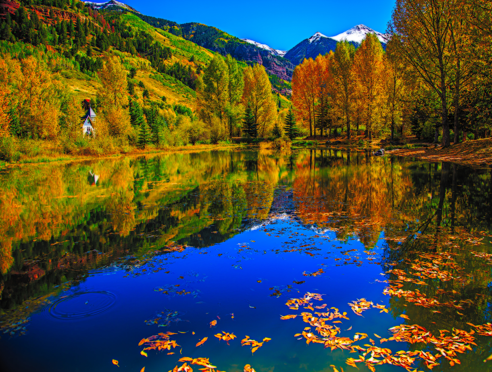 Скачать обои бесплатно Осень, Озеро, Отражение, Лес, Дерево, Земля/природа картинка на рабочий стол ПК